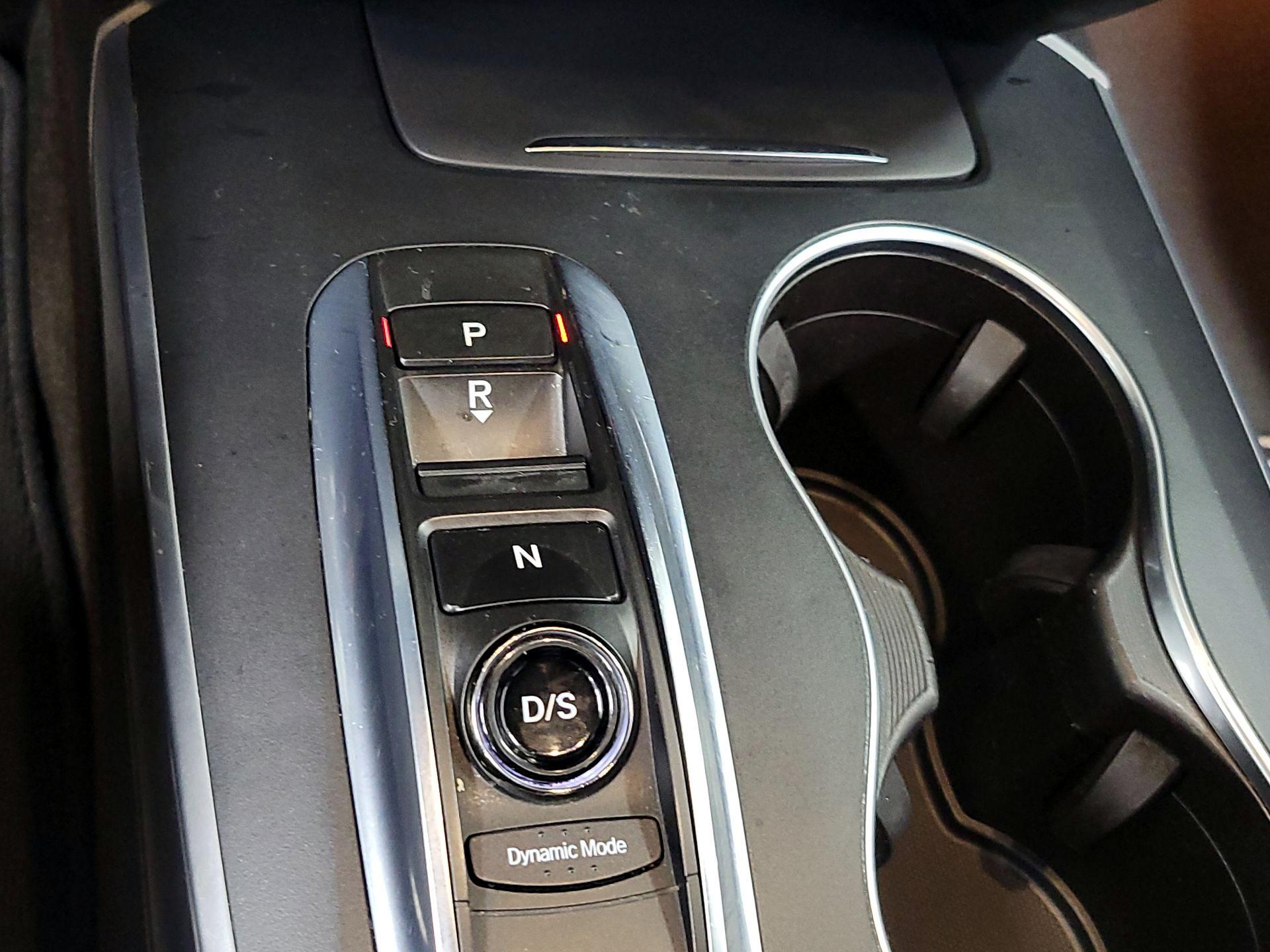 Thumbnail: 2018 Acura MDX - 16