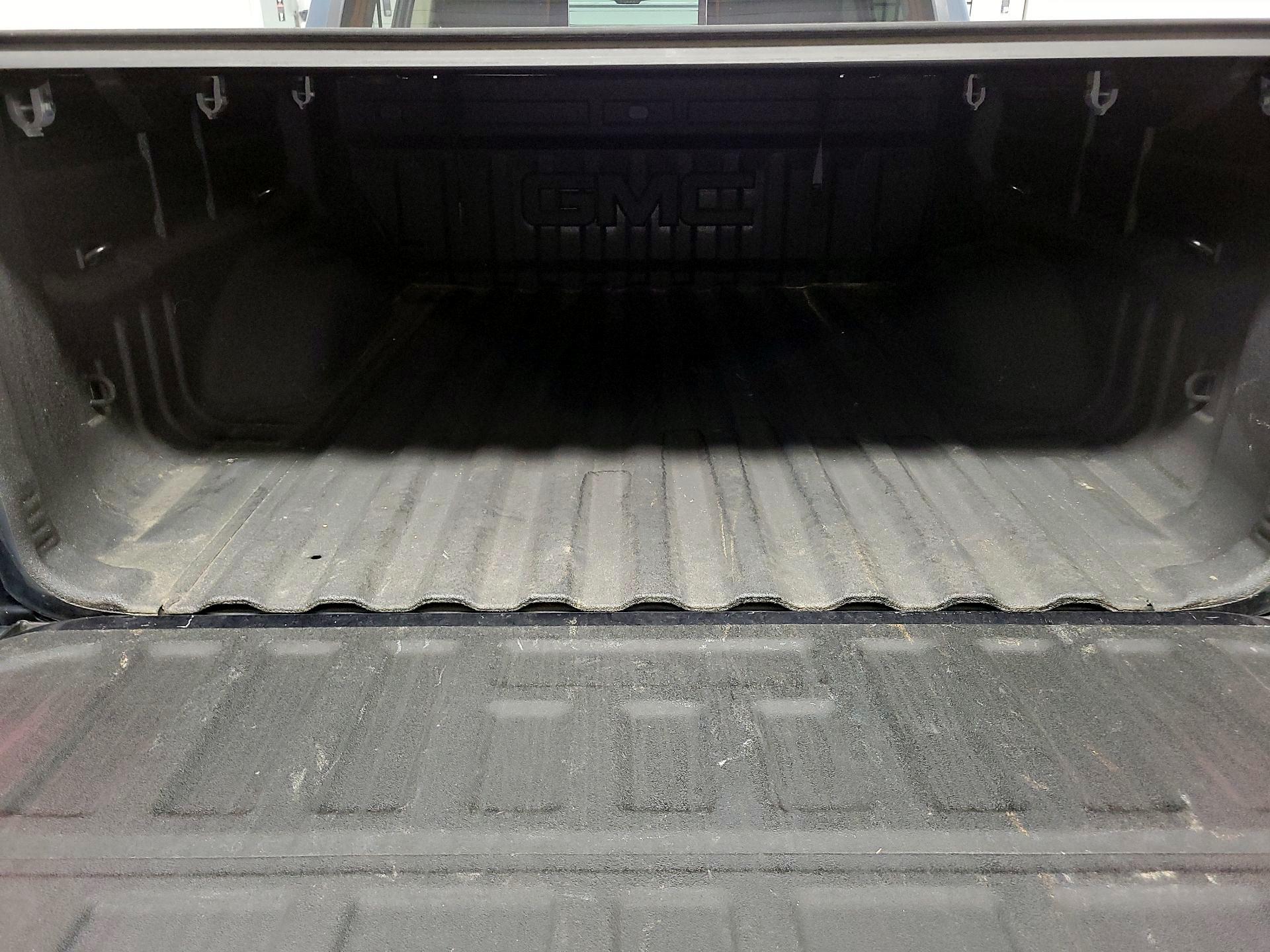 Thumbnail: 2019 GMC Canyon - 17