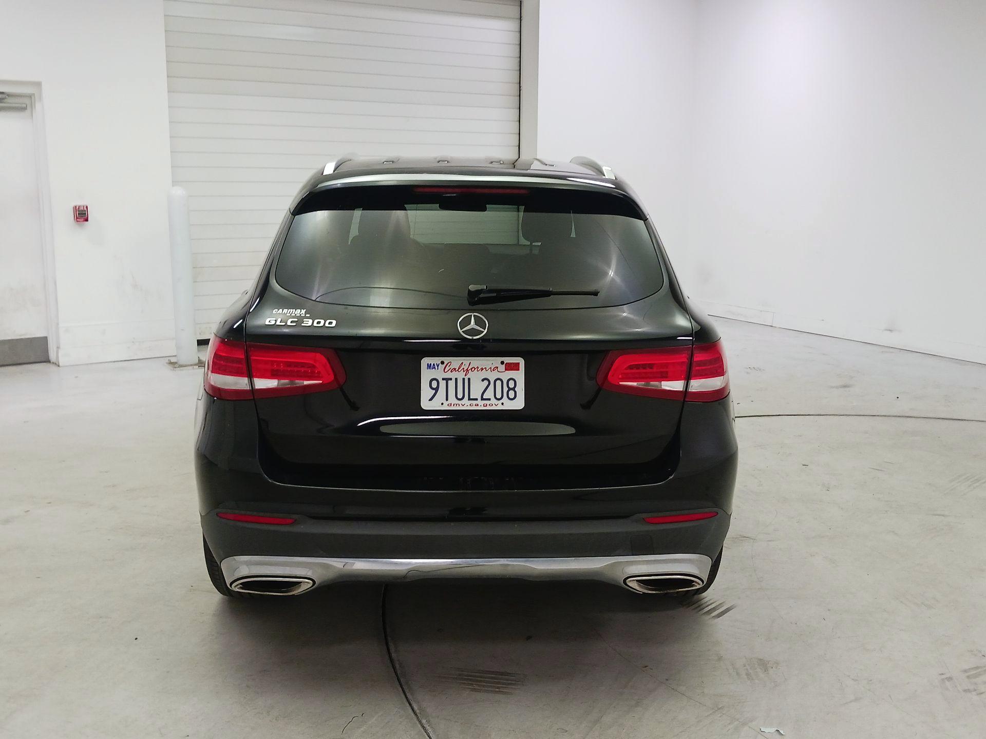 Thumbnail: 2017 Mercedes-Benz GLC - 6