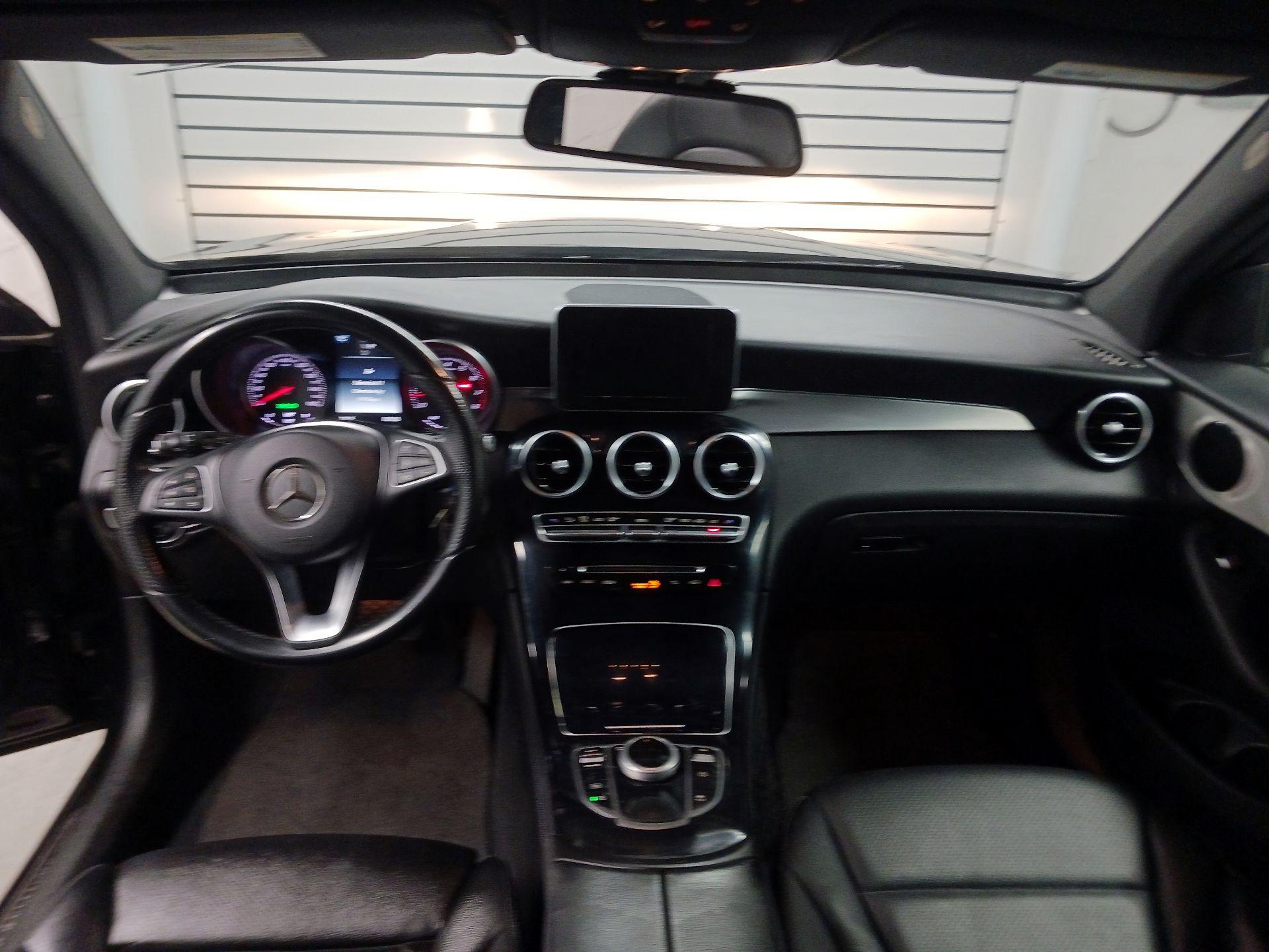 Thumbnail: 2017 Mercedes-Benz GLC - 8