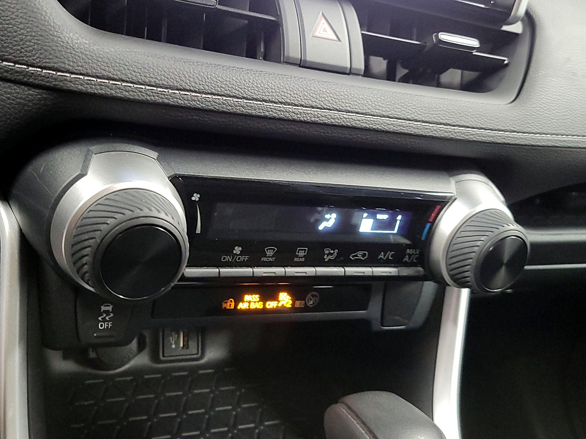 Thumbnail: 2023 Toyota RAV4 - 15