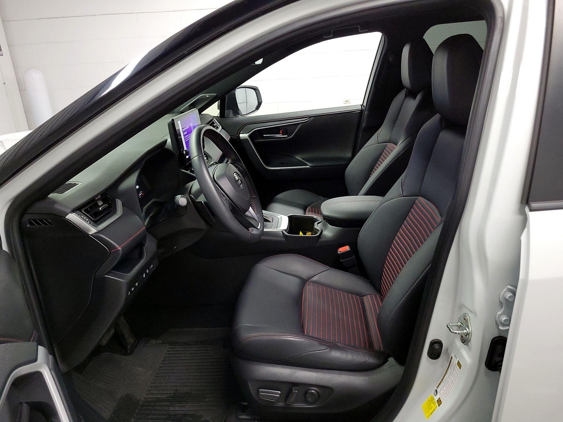 Thumbnail: 2024 Toyota RAV4 - 11