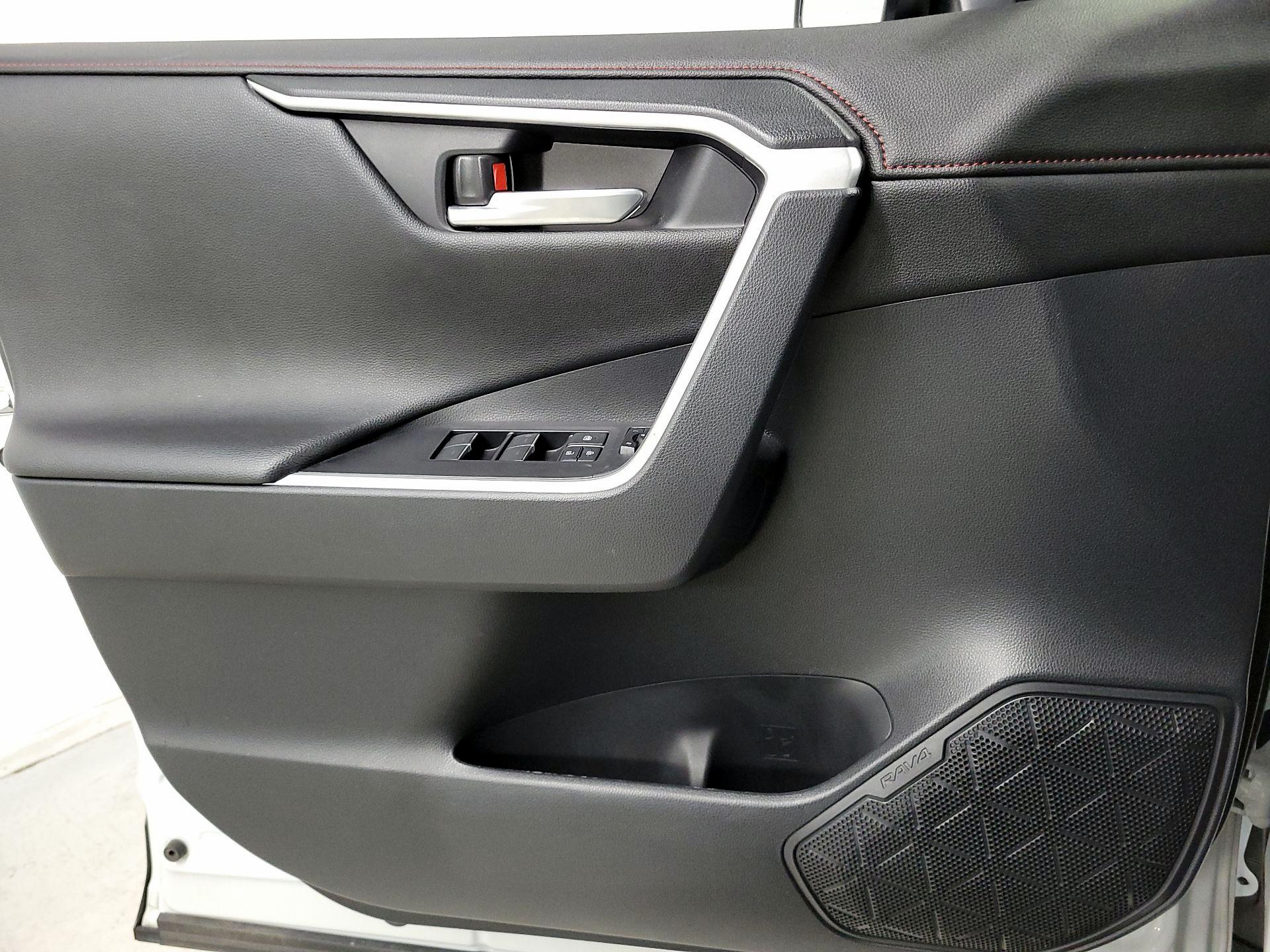 Thumbnail: 2024 Toyota RAV4 - 12