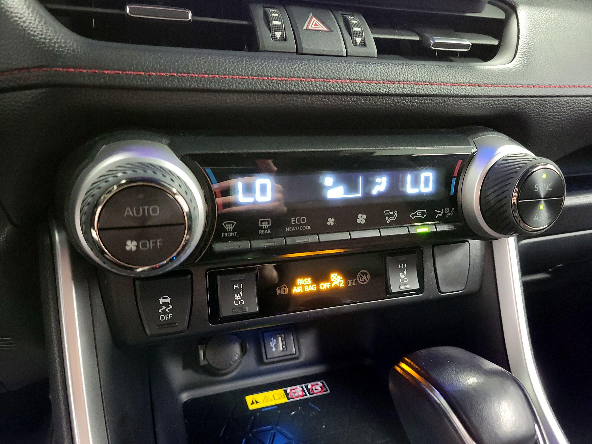 Thumbnail: 2024 Toyota RAV4 - 14