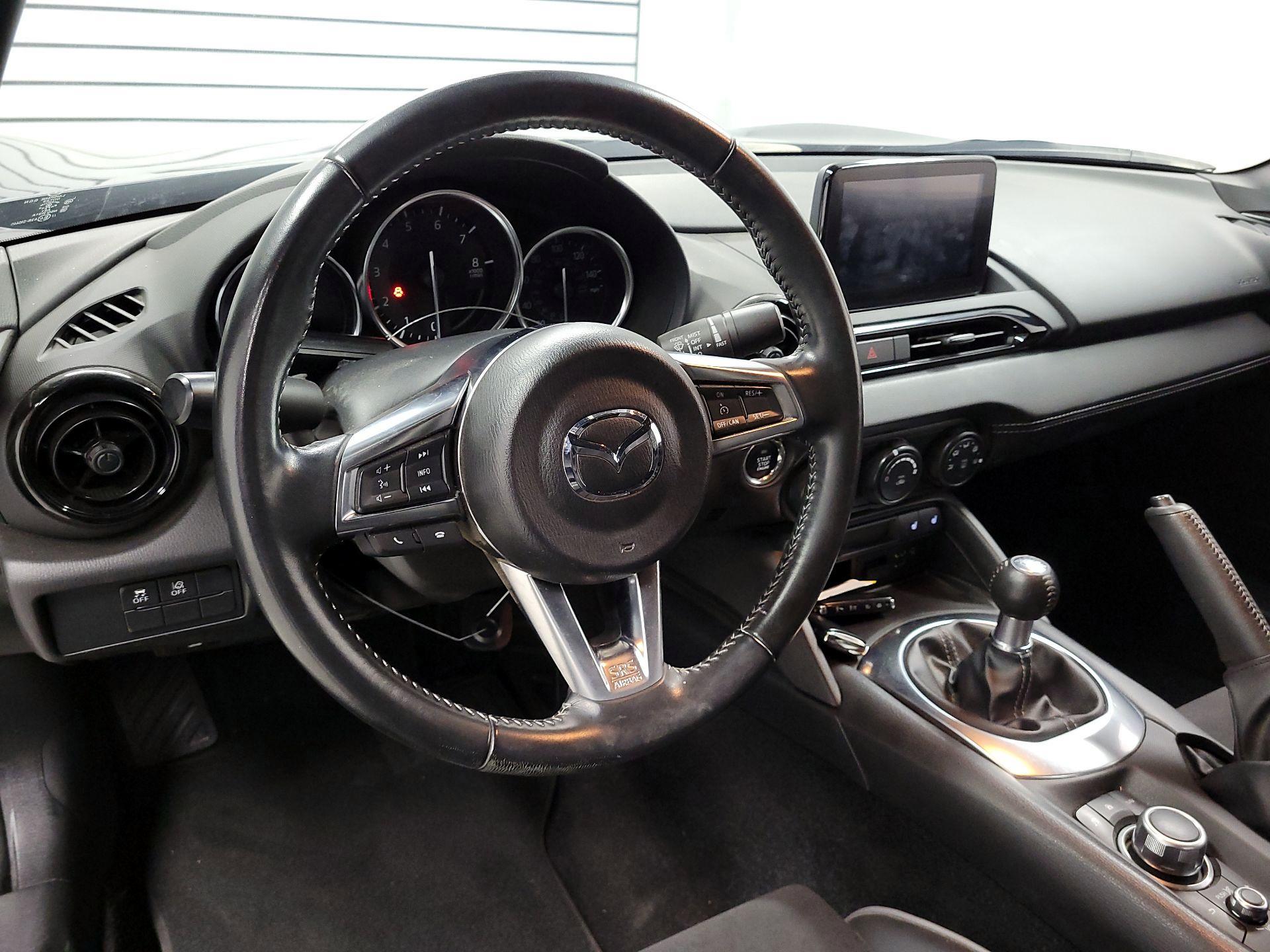 Thumbnail: 2021 Mazda MX-5 Miata - 9