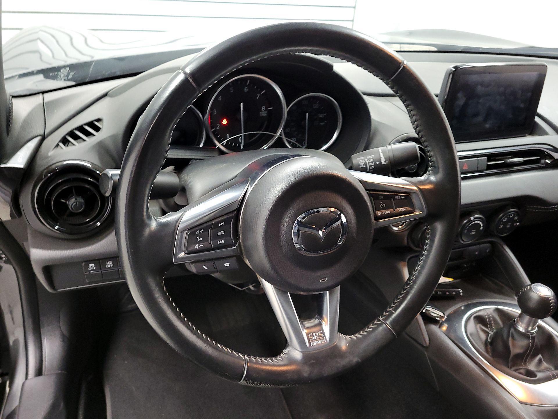 Thumbnail: 2021 Mazda MX-5 Miata - 10