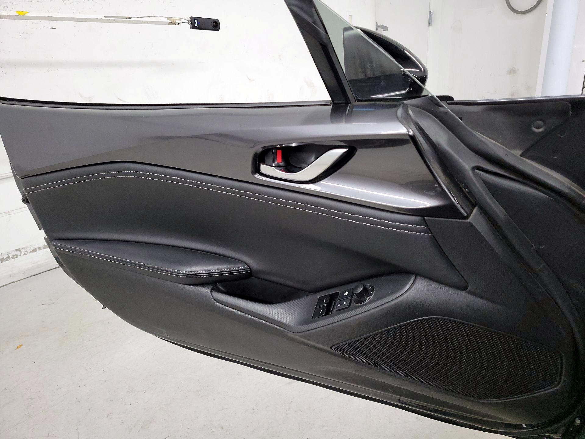 Thumbnail: 2021 Mazda MX-5 Miata - 12