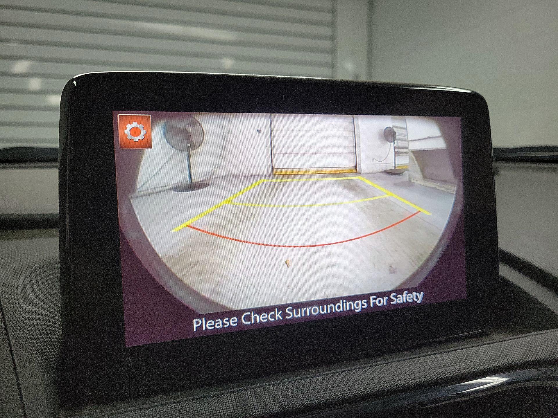 Thumbnail: 2021 Mazda MX-5 Miata - 14