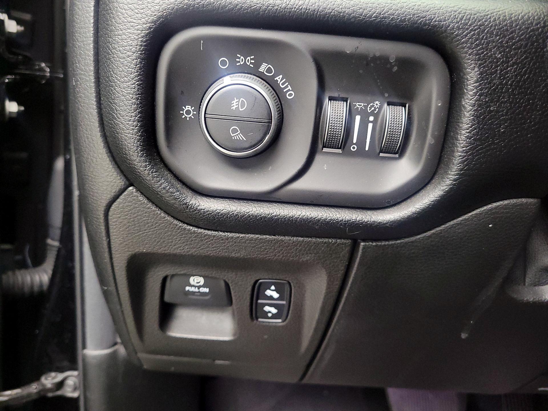 Thumbnail: 2019 RAM 1500 - 11