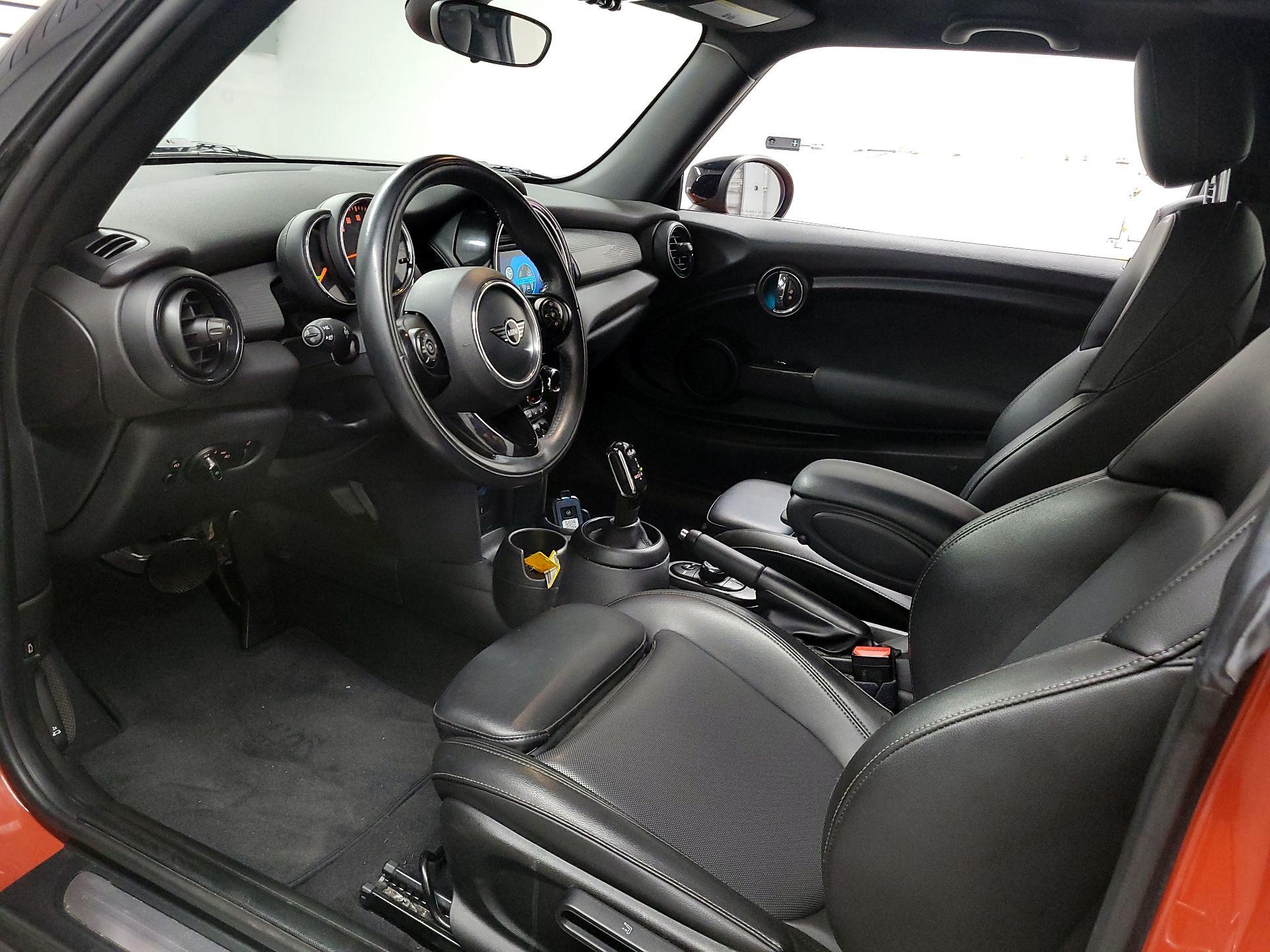 Thumbnail: 2020 MINI Cooper Hardtop - 9