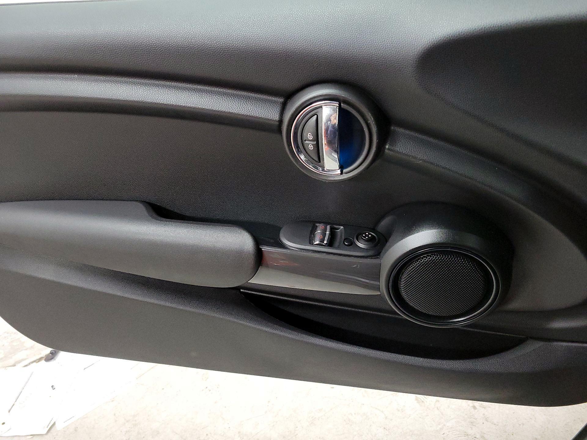 Thumbnail: 2020 MINI Cooper Hardtop - 10