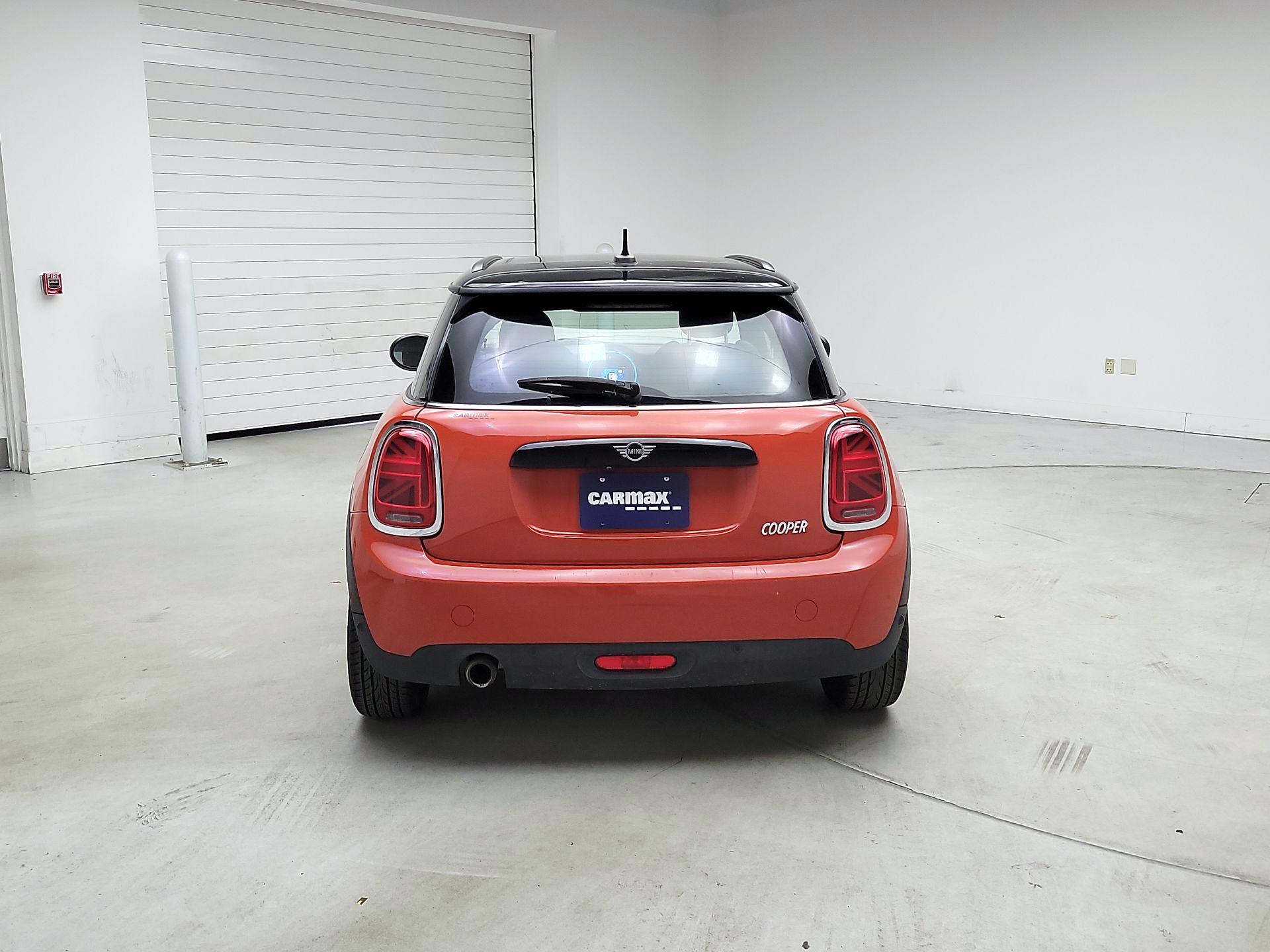 Thumbnail: 2020 MINI Cooper Hardtop - 6