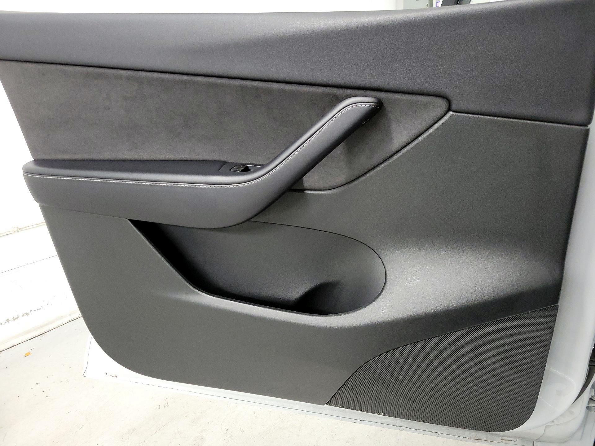 Thumbnail: 2022 Tesla Model Y - 12