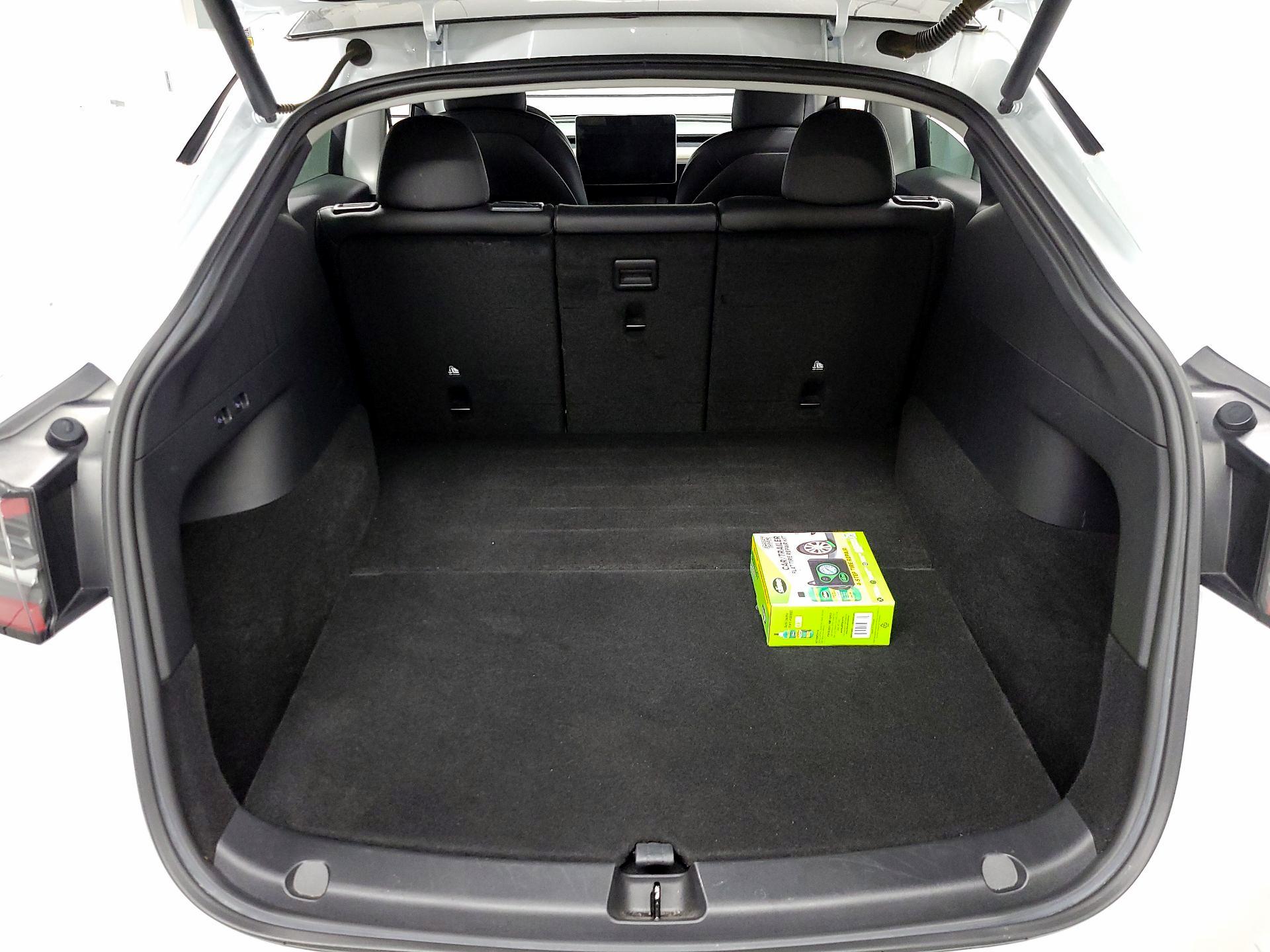 Thumbnail: 2022 Tesla Model Y - 17