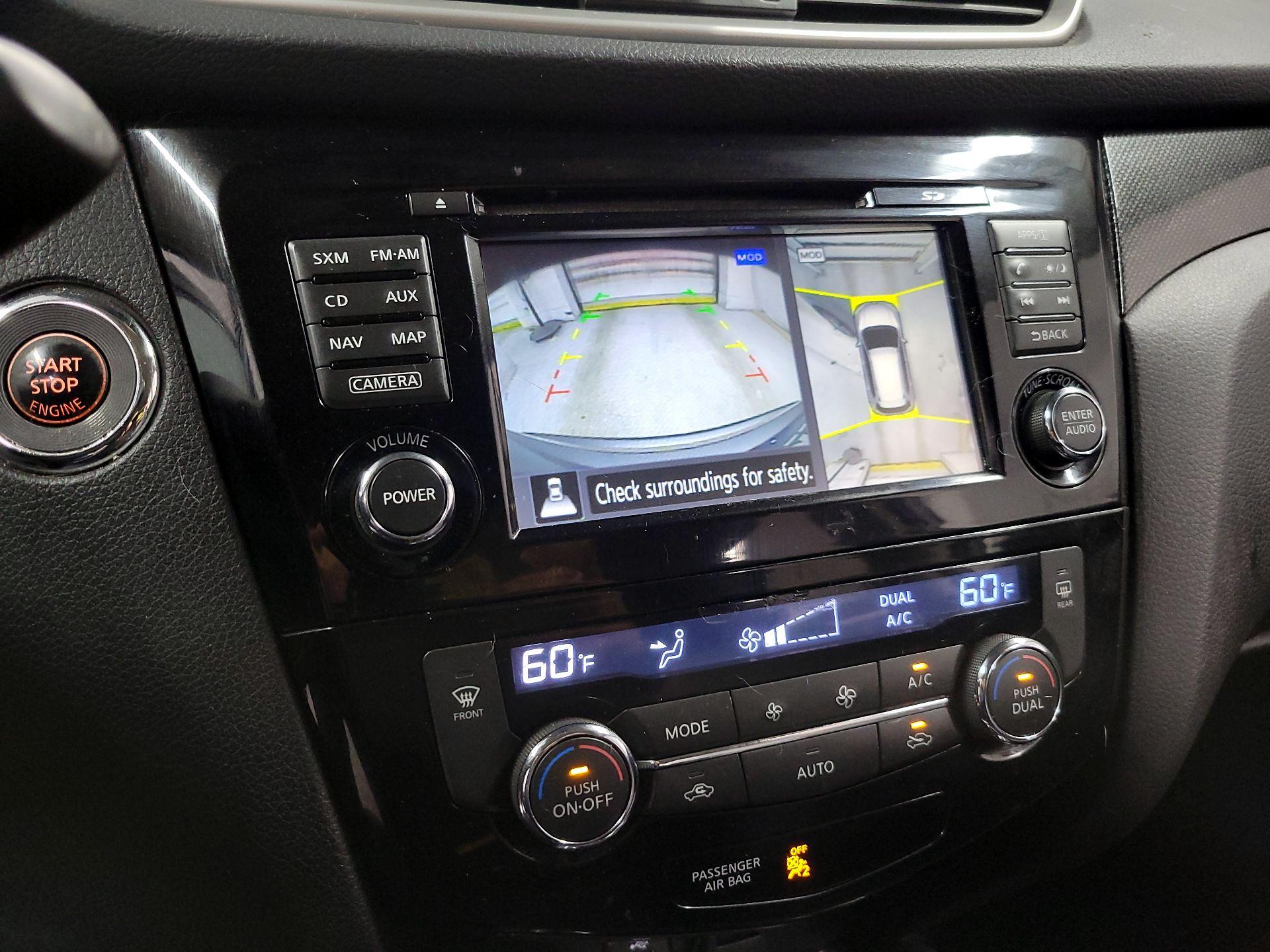 Thumbnail: 2016 Nissan Rogue - 12