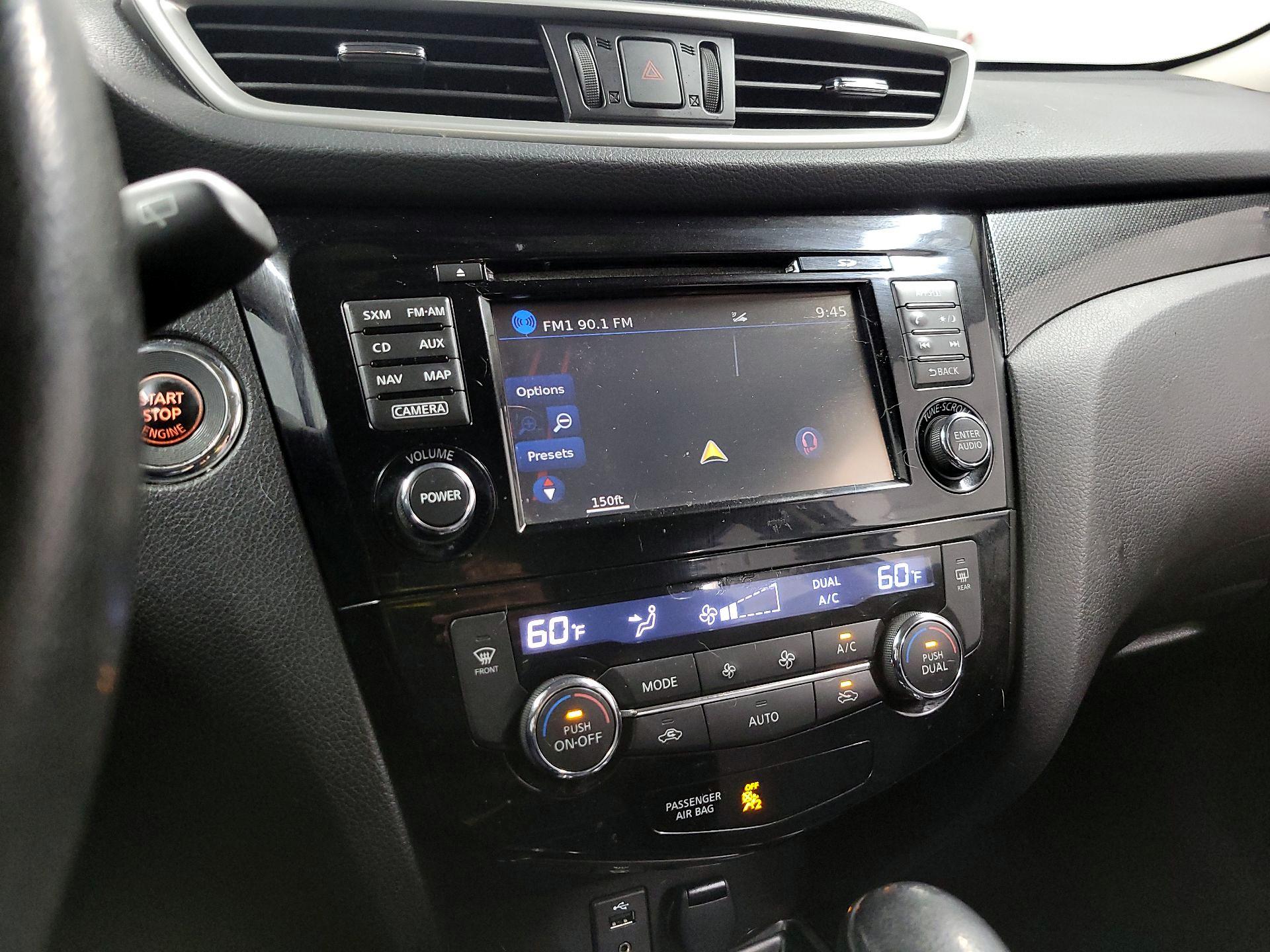 Thumbnail: 2016 Nissan Rogue - 13