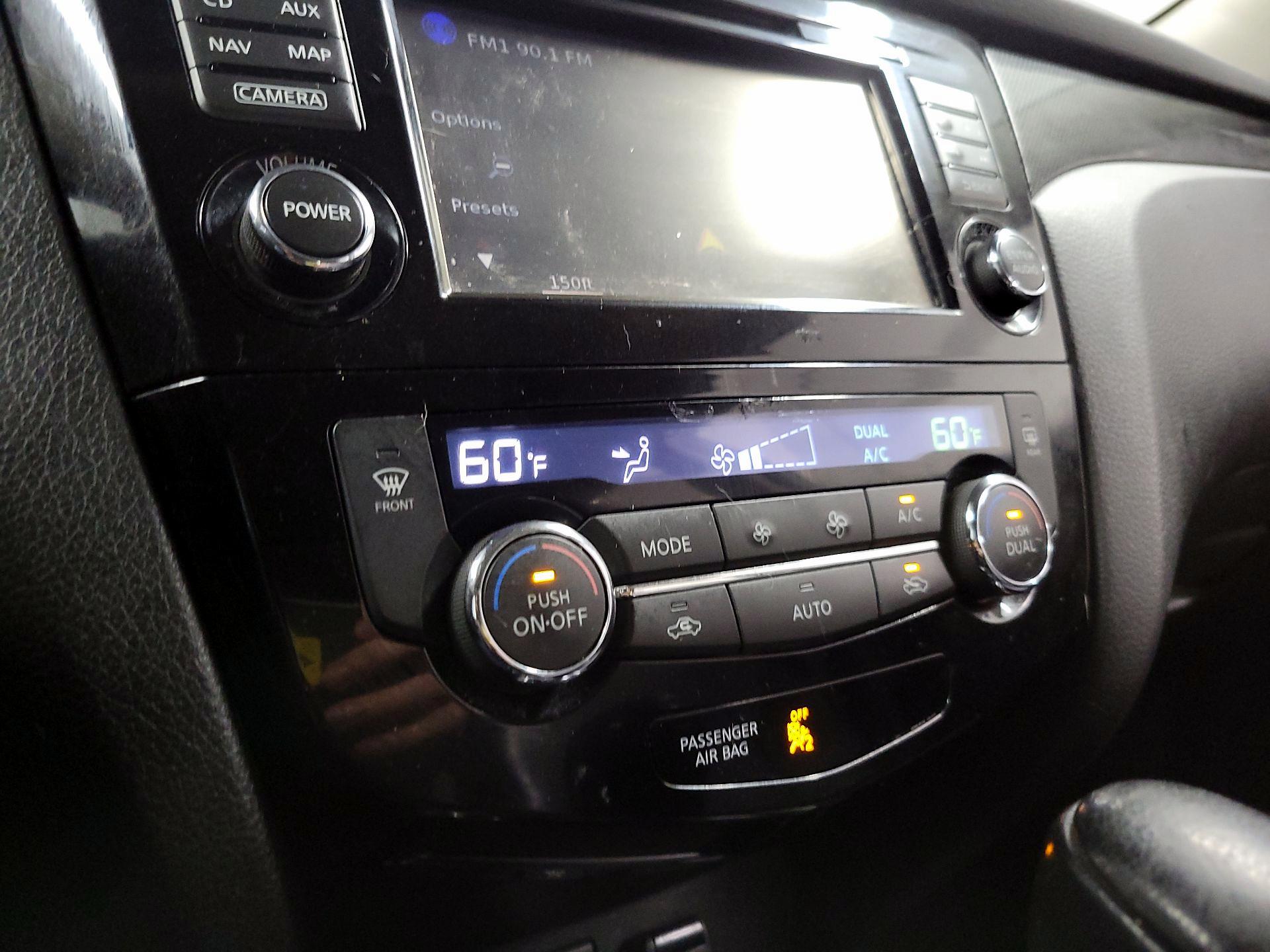 Thumbnail: 2016 Nissan Rogue - 14