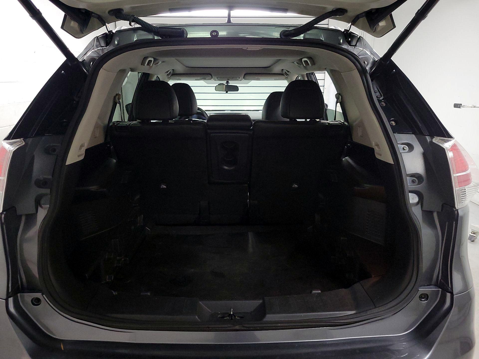 Thumbnail: 2016 Nissan Rogue - 18