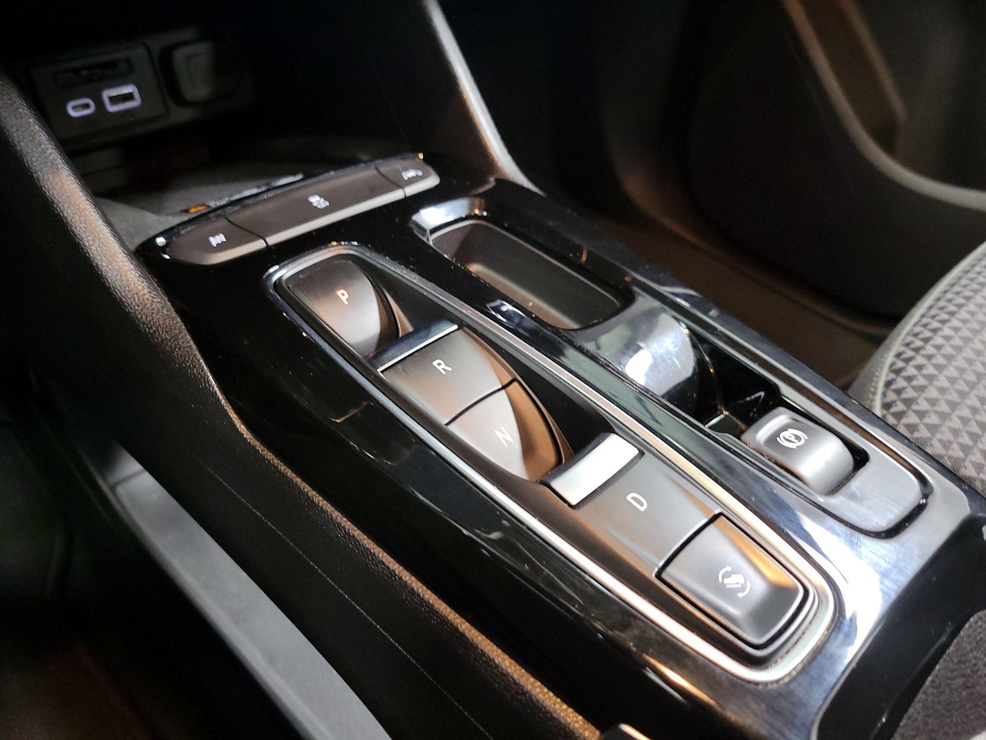 Thumbnail: 2022 Chevrolet Bolt EUV - 17