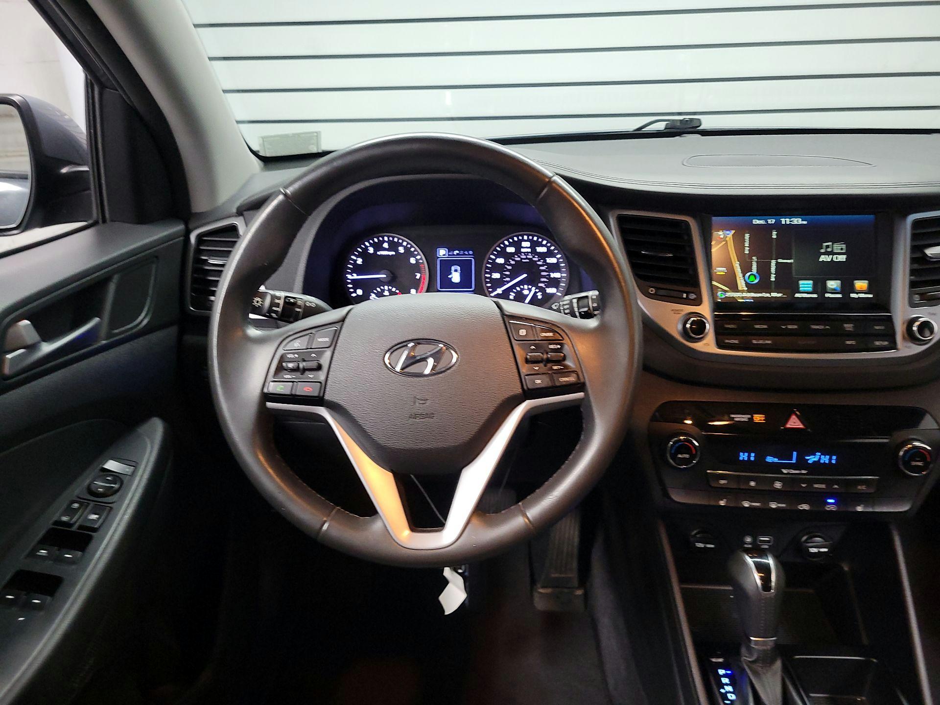 Thumbnail: 2017 Hyundai Tucson - 10