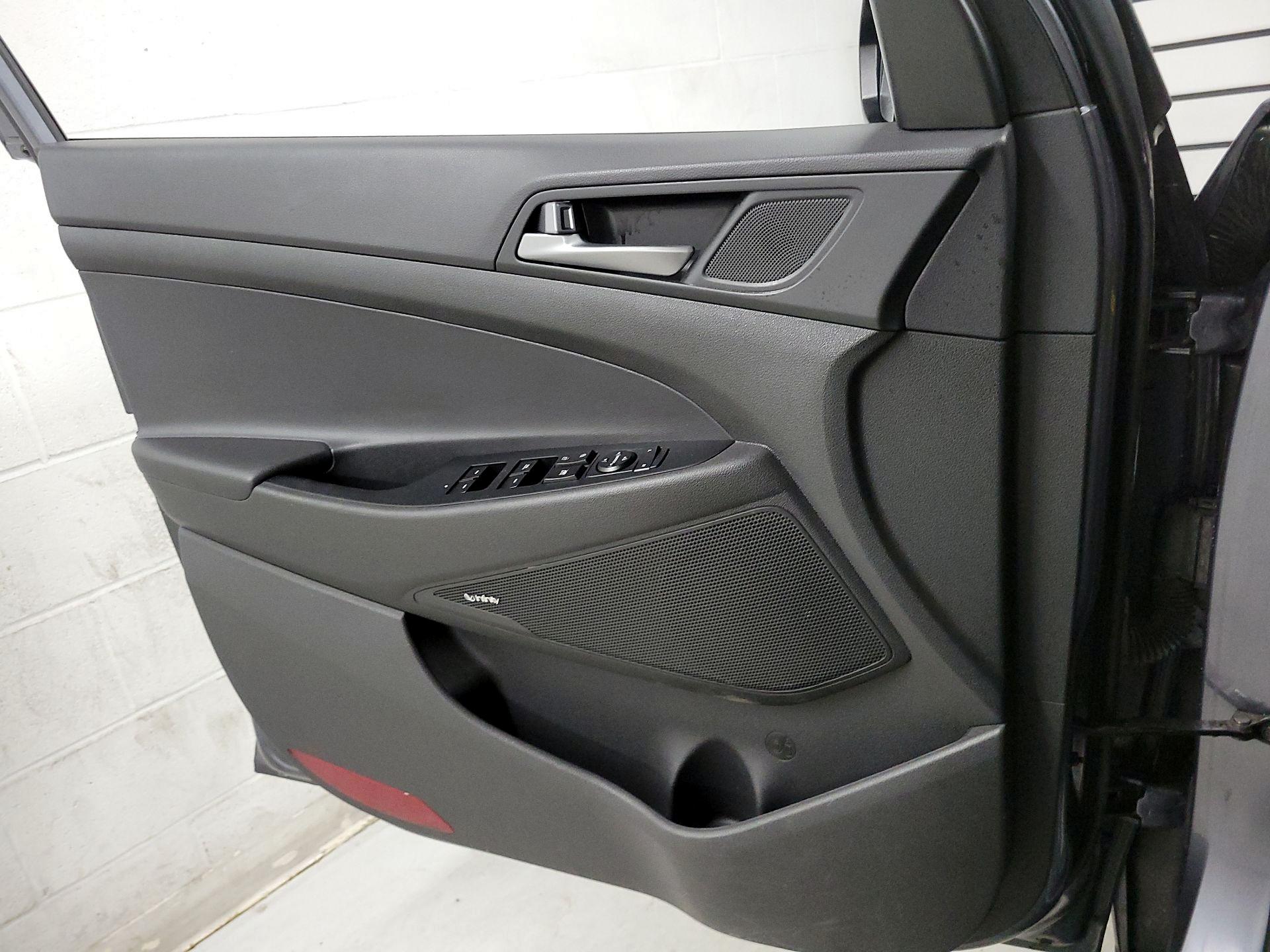 Thumbnail: 2017 Hyundai Tucson - 12