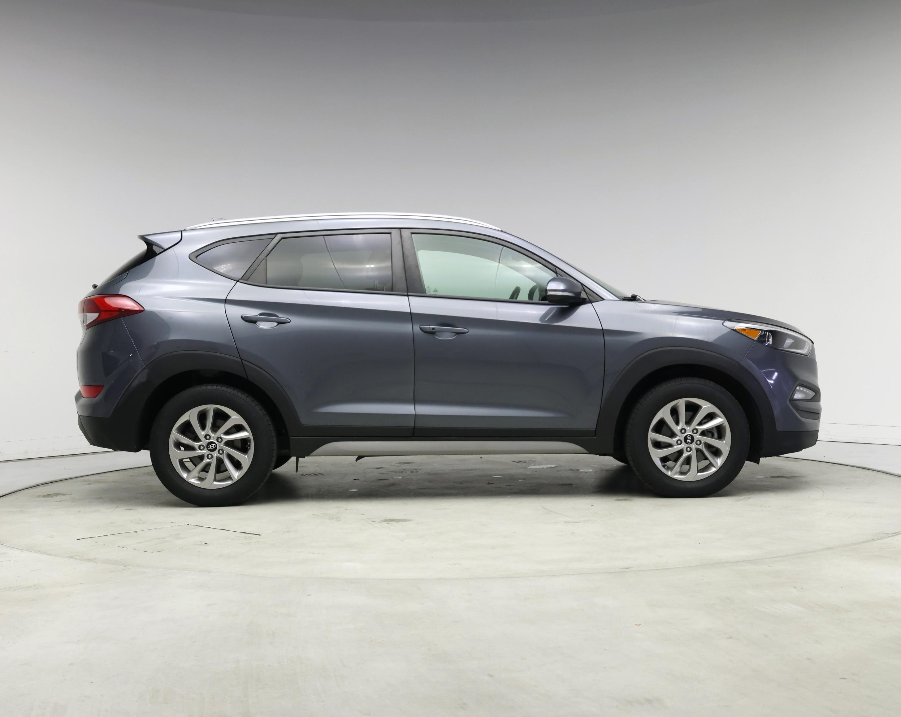 Thumbnail: 2017 Hyundai Tucson - 7