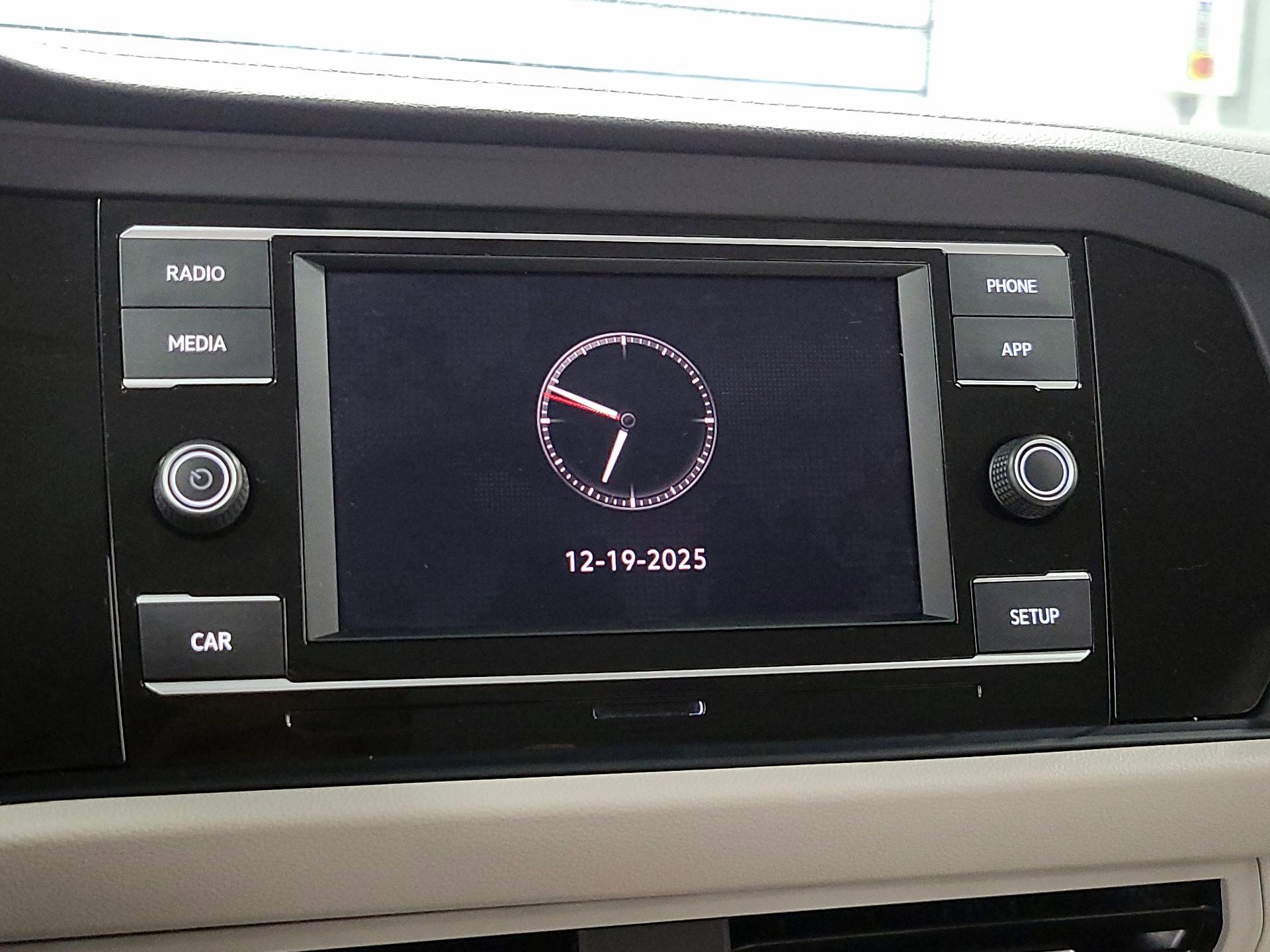 Thumbnail: 2019 Volkswagen Jetta - 12