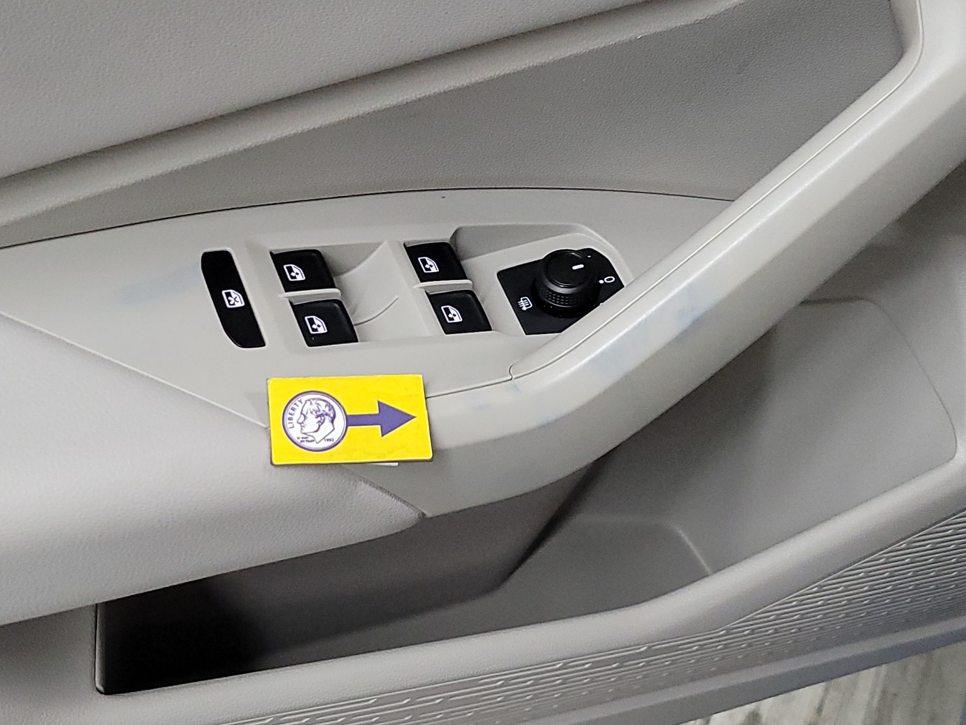 Thumbnail: 2019 Volkswagen Jetta - 19