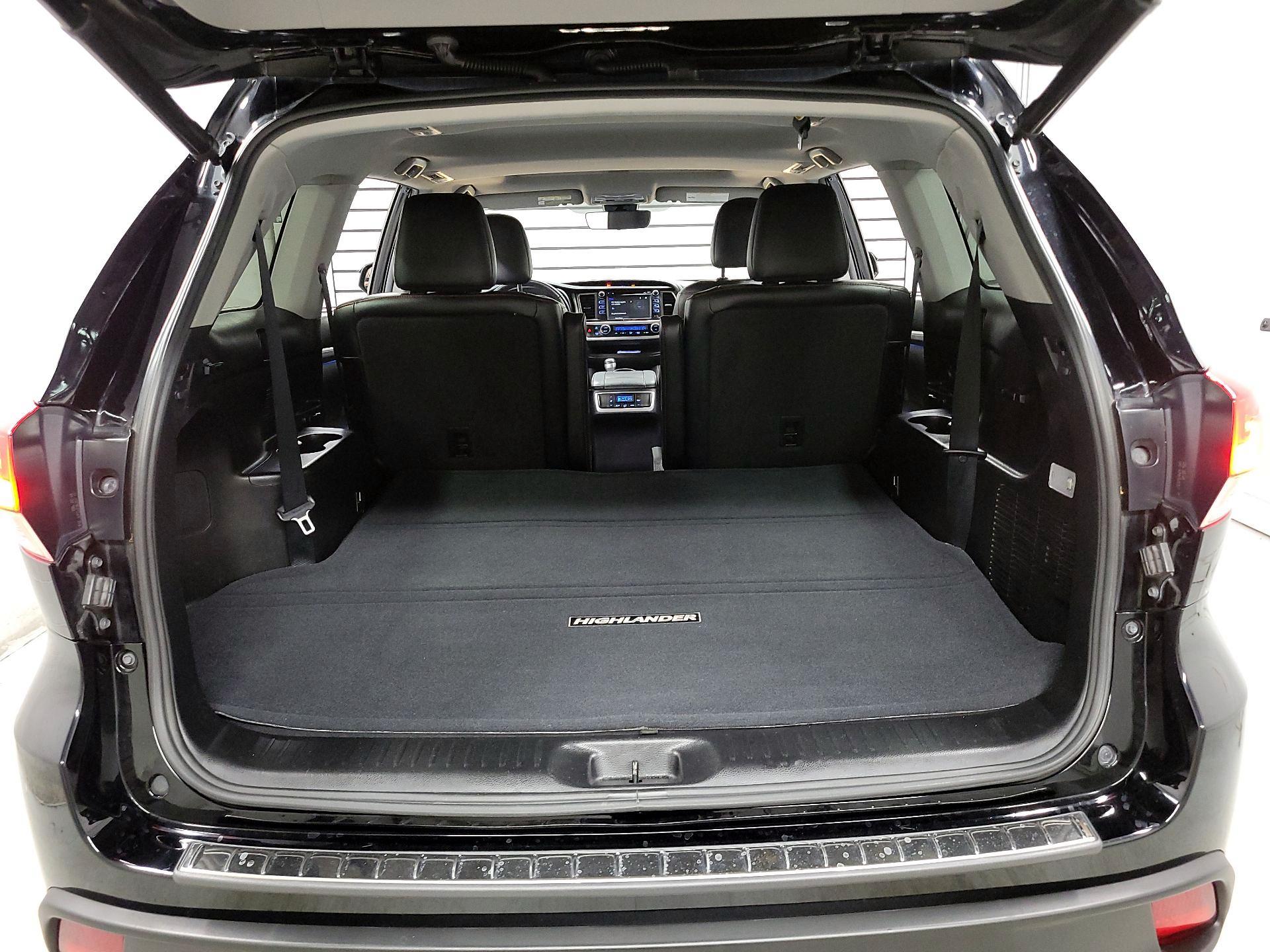 Thumbnail: 2019 Toyota Highlander - 16