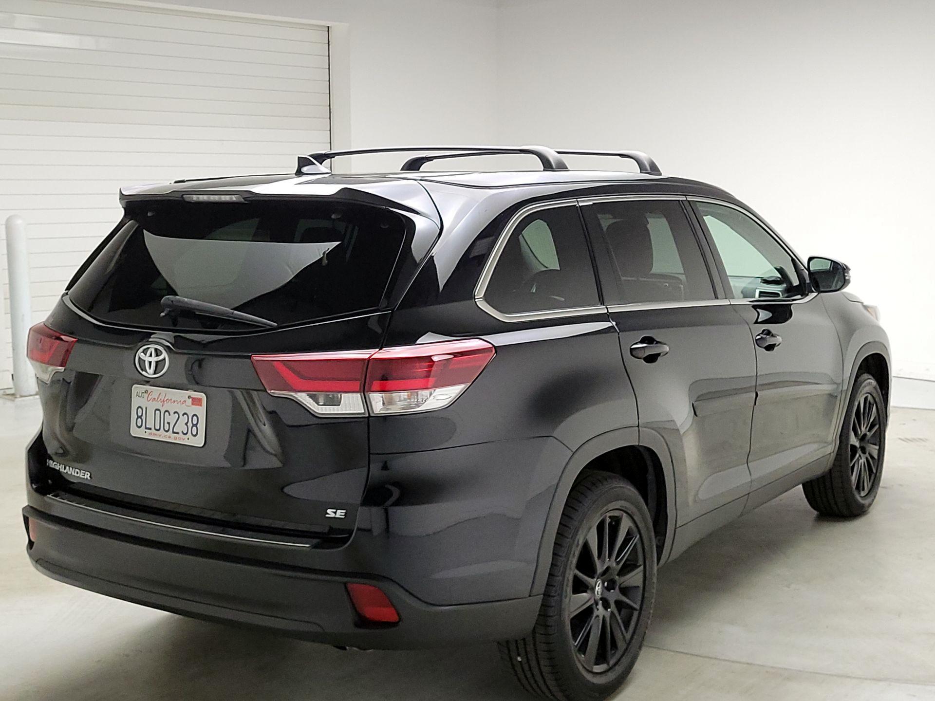 Thumbnail: 2019 Toyota Highlander - 5