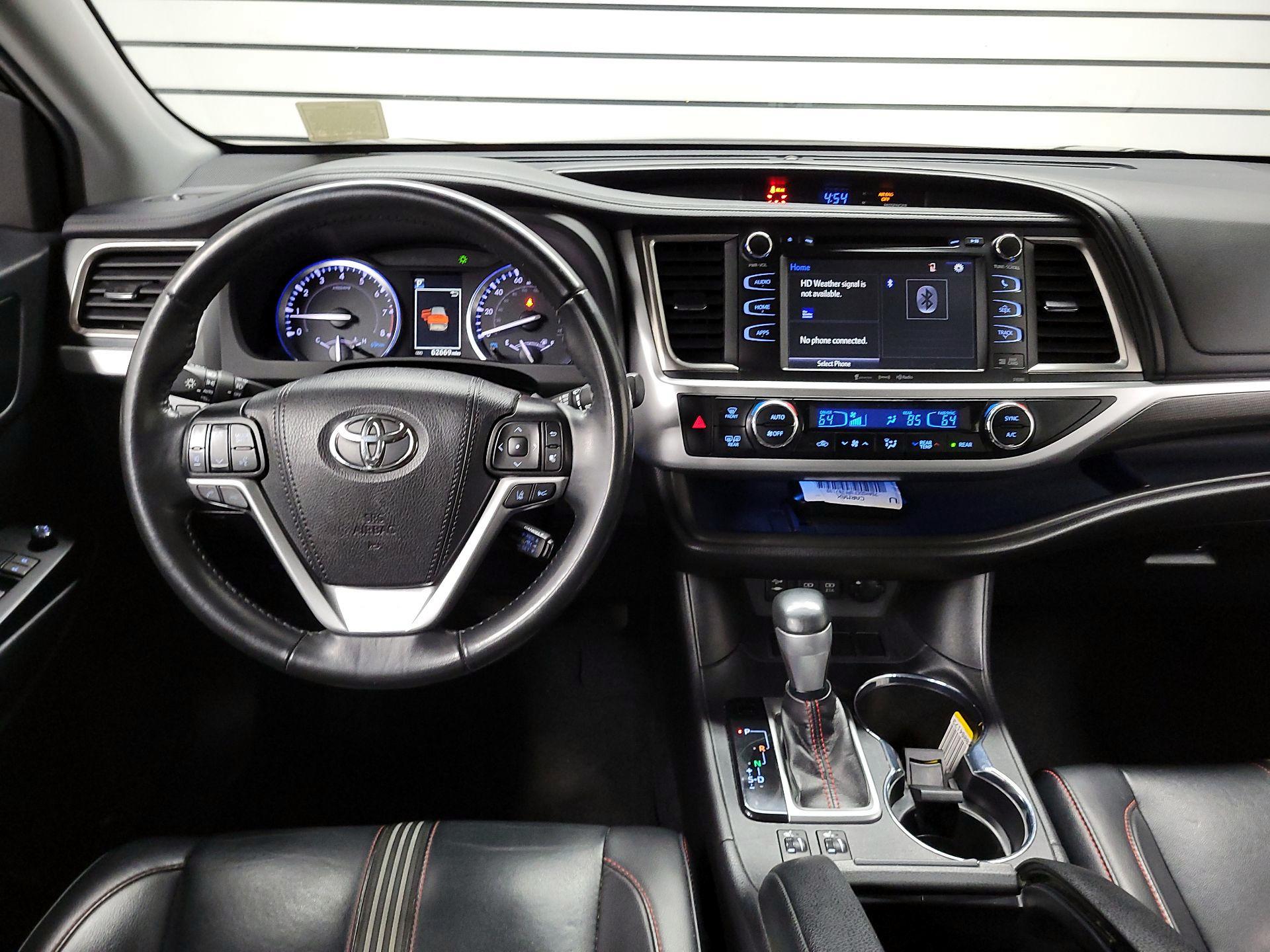 Thumbnail: 2019 Toyota Highlander - 8