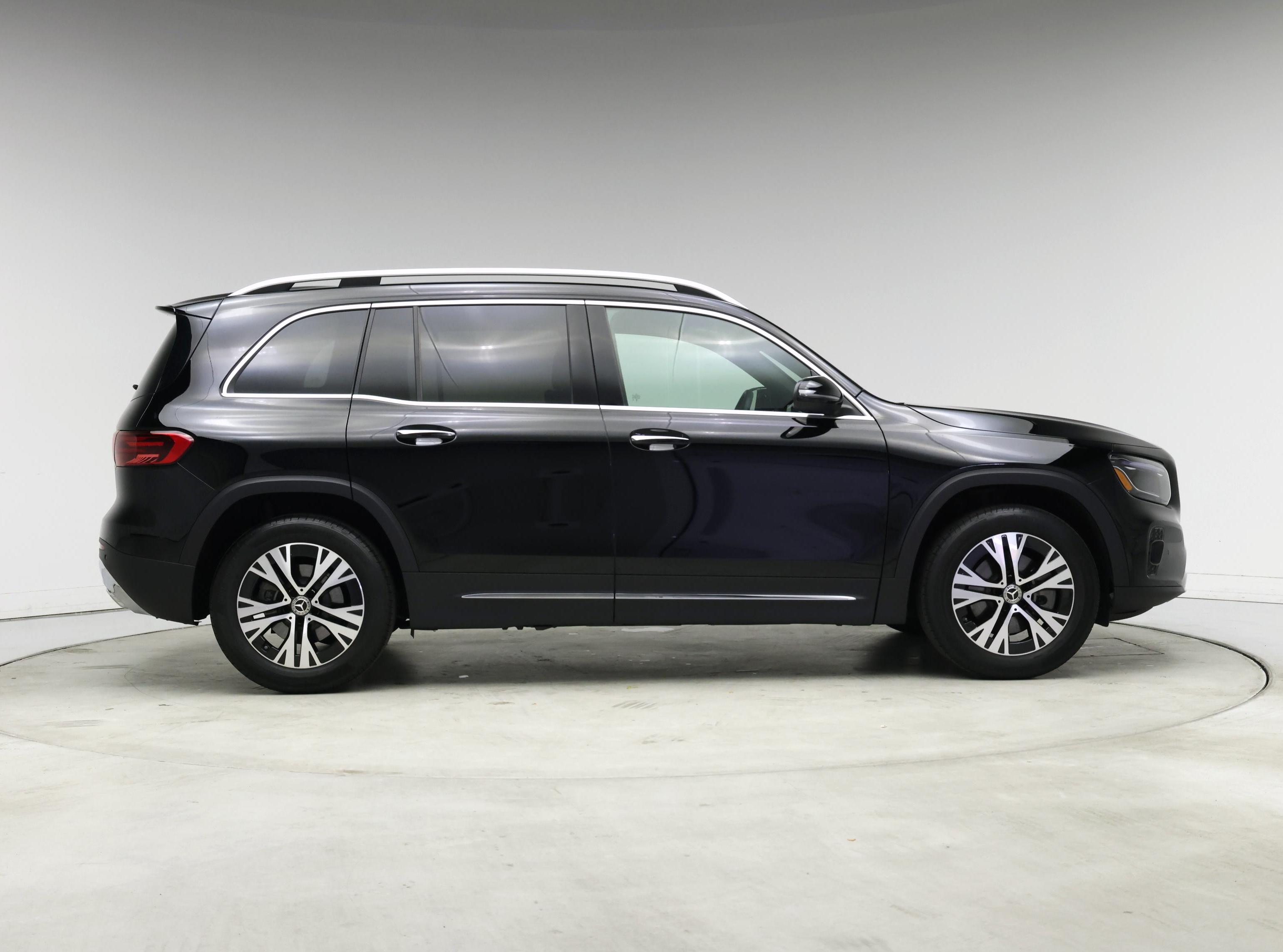 Thumbnail: 2025 Mercedes-Benz GLB - 7