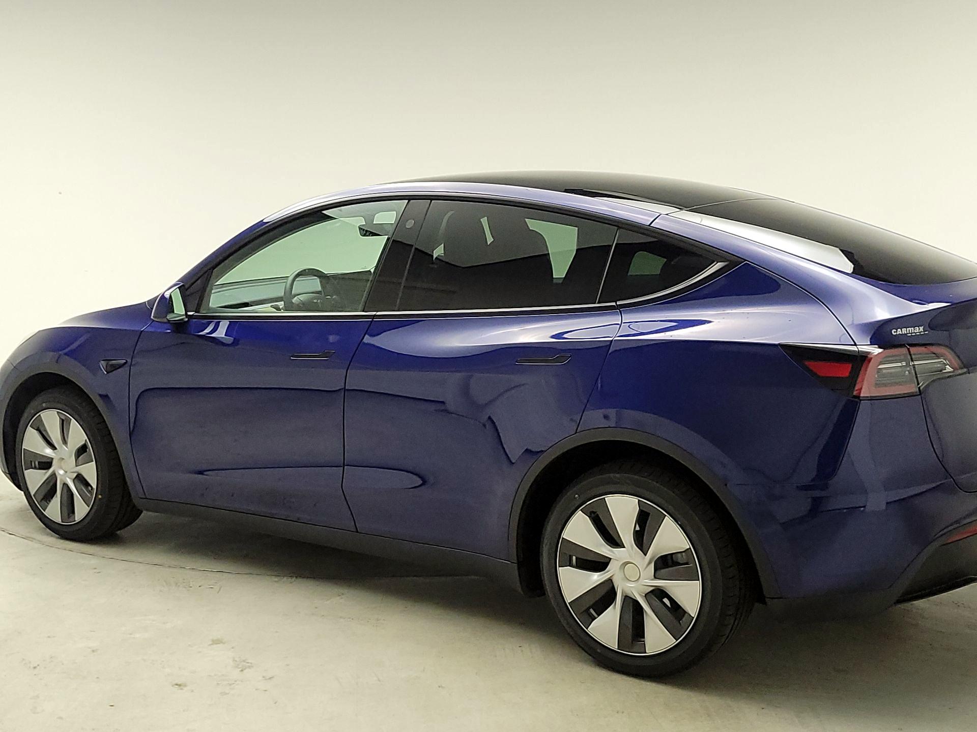 Thumbnail: 2023 Tesla Model Y - 7