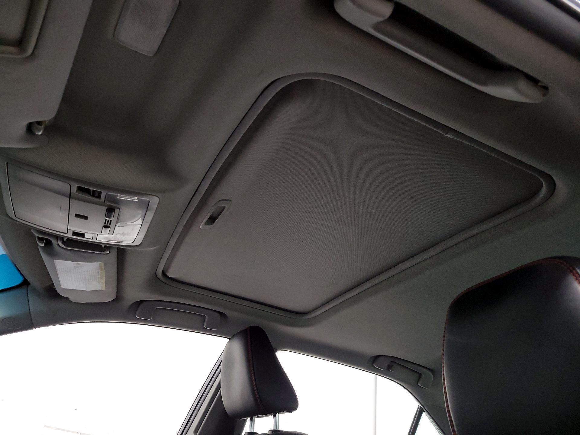 Thumbnail: 2016 Toyota Camry - 15