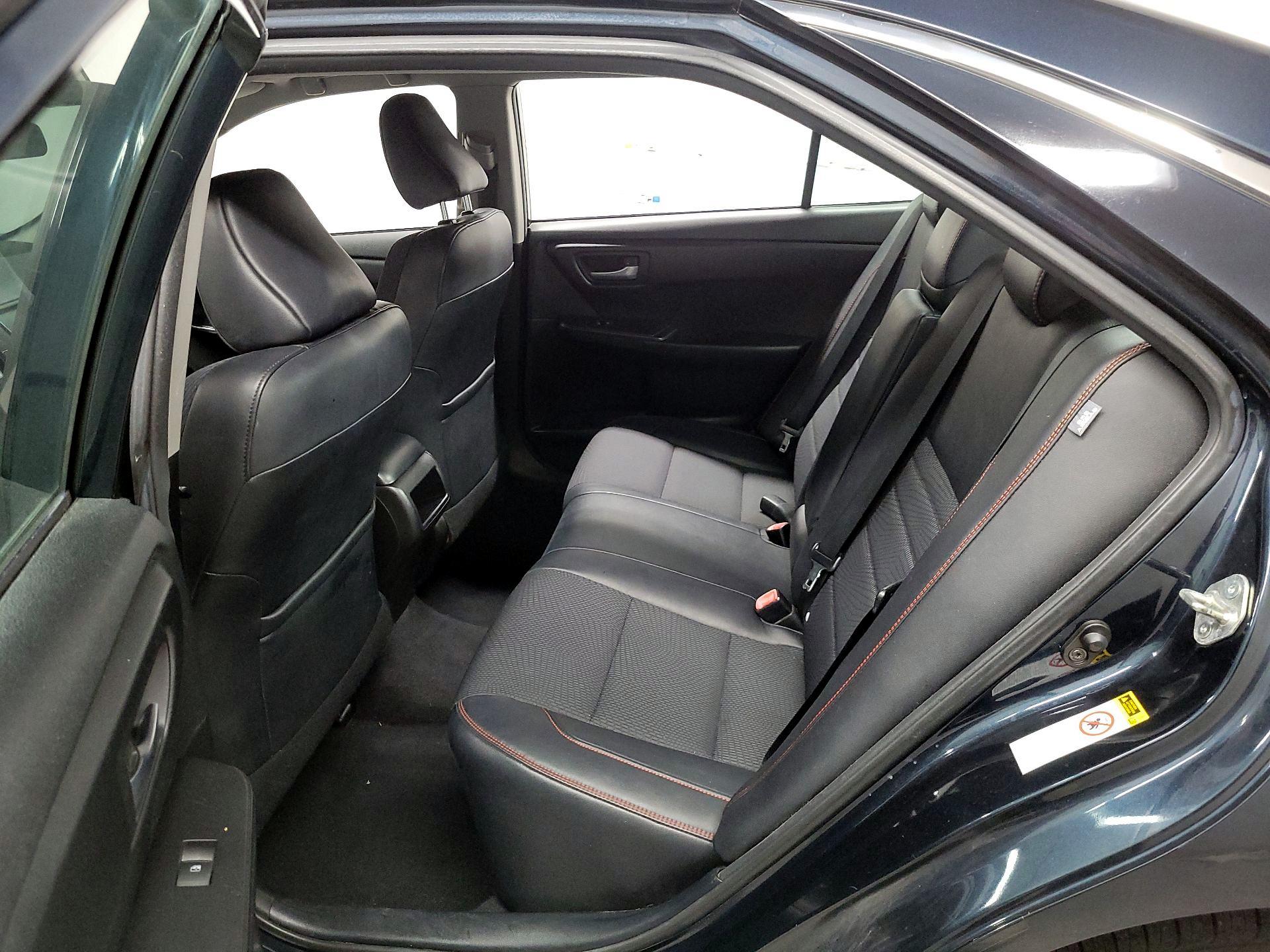 Thumbnail: 2016 Toyota Camry - 16