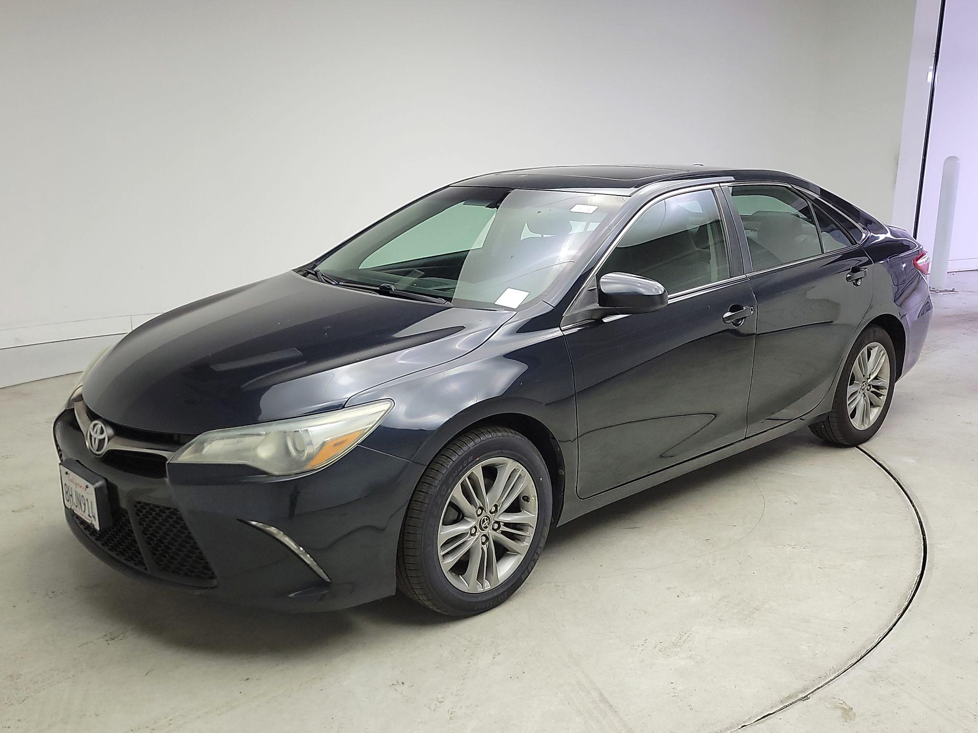 Thumbnail: 2016 Toyota Camry - 3