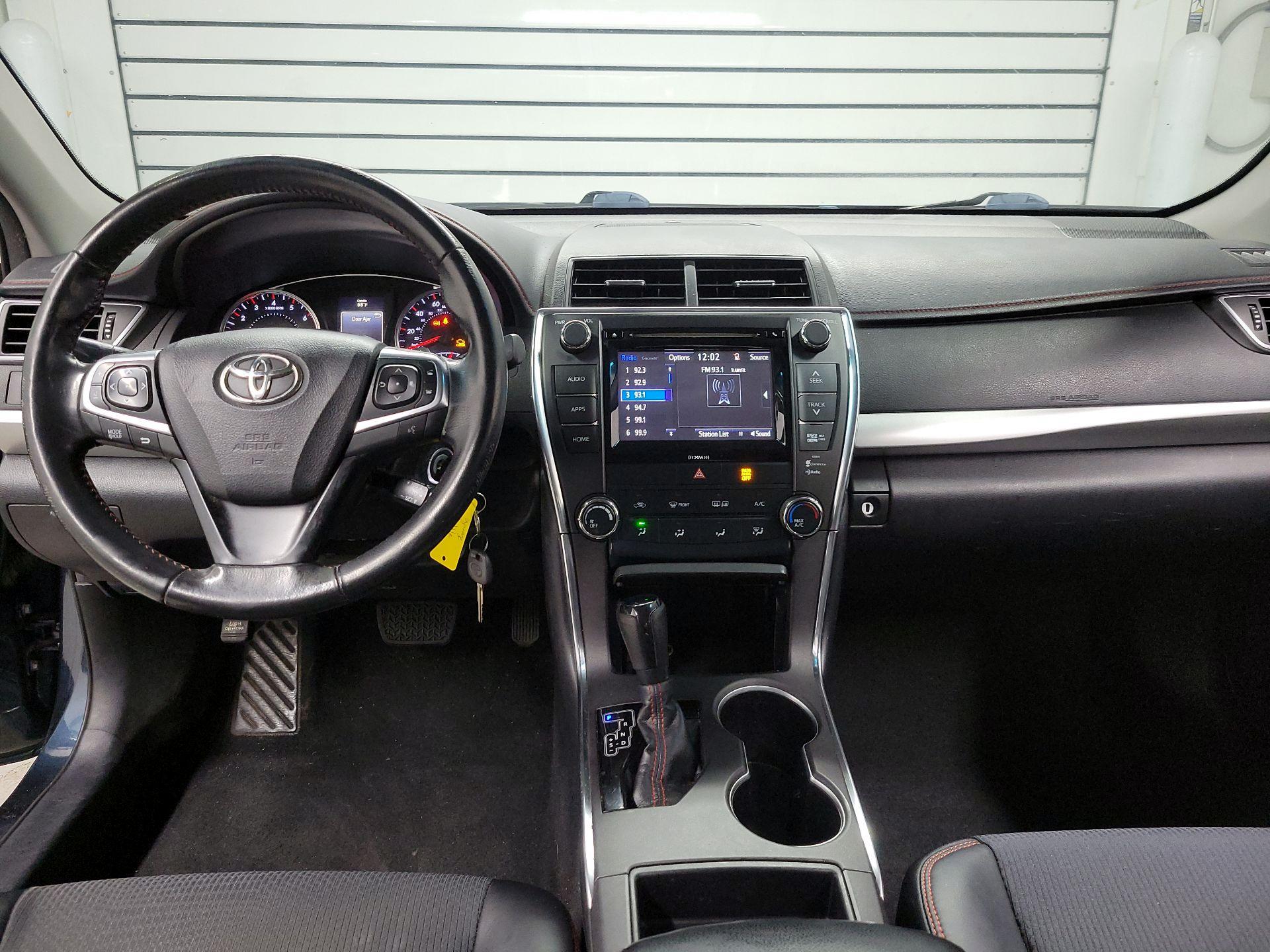 Thumbnail: 2016 Toyota Camry - 8