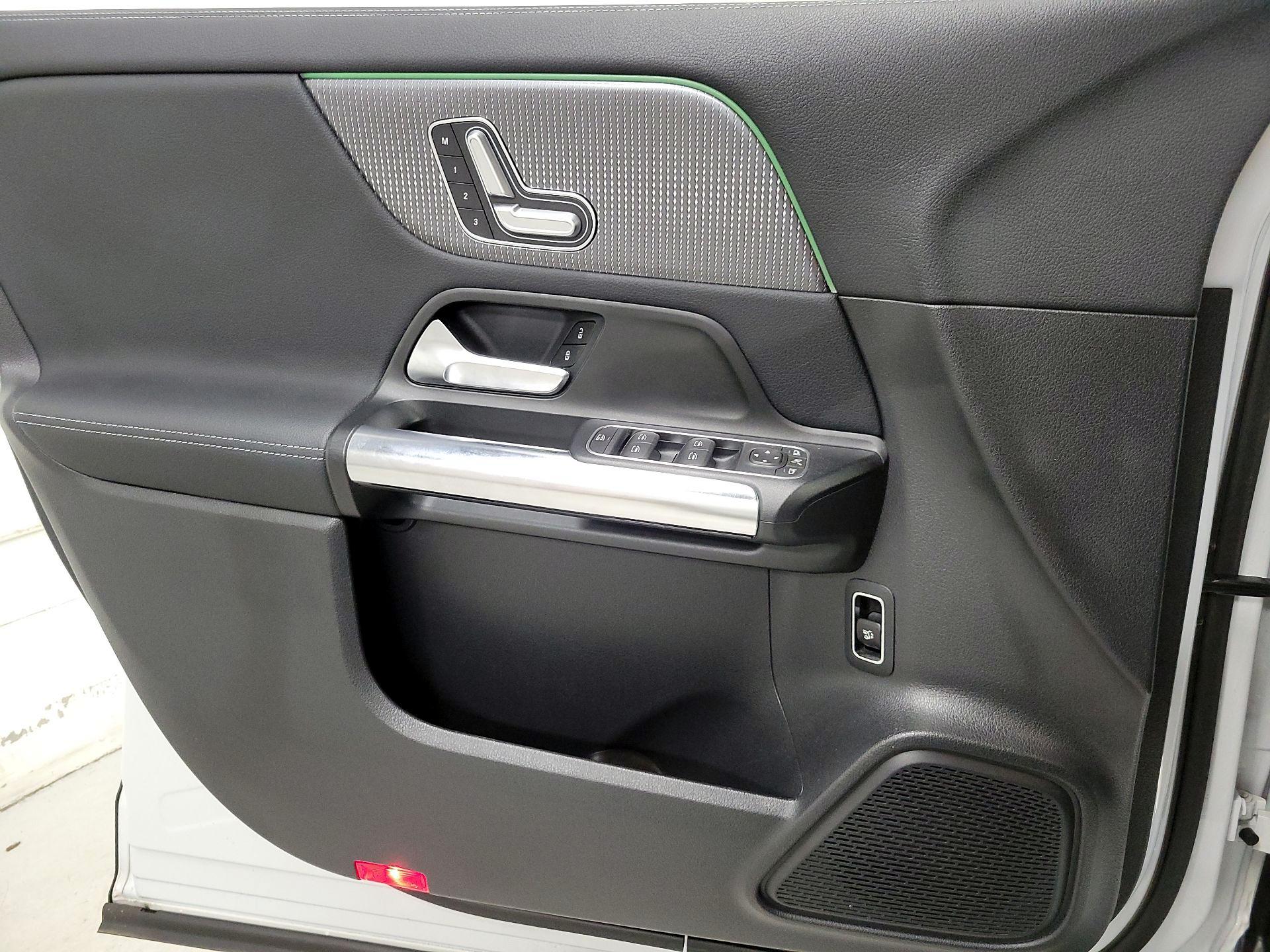 Thumbnail: 2021 Mercedes-Benz GLA - 10