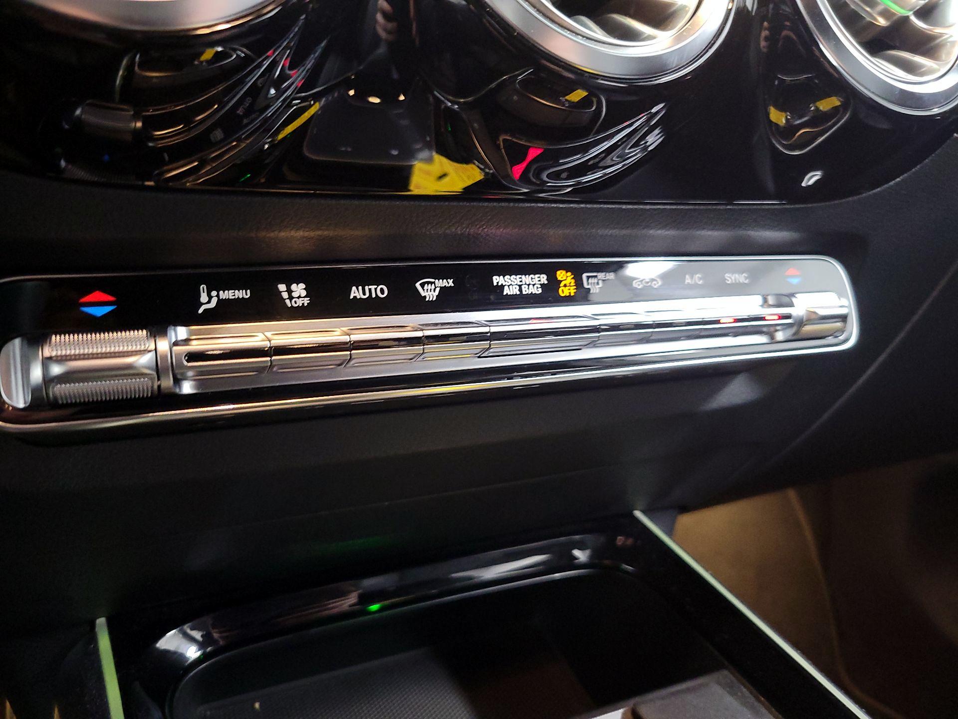 Thumbnail: 2021 Mercedes-Benz GLA - 12