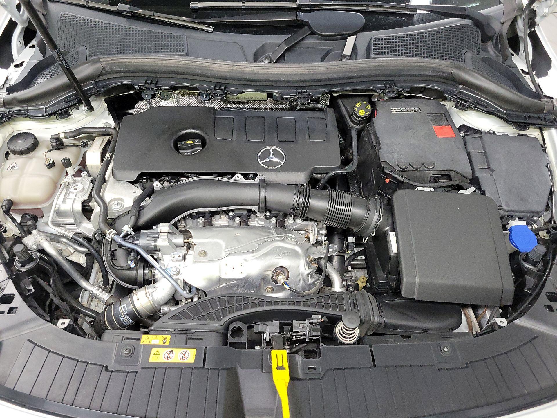 Thumbnail: 2021 Mercedes-Benz GLA - 16