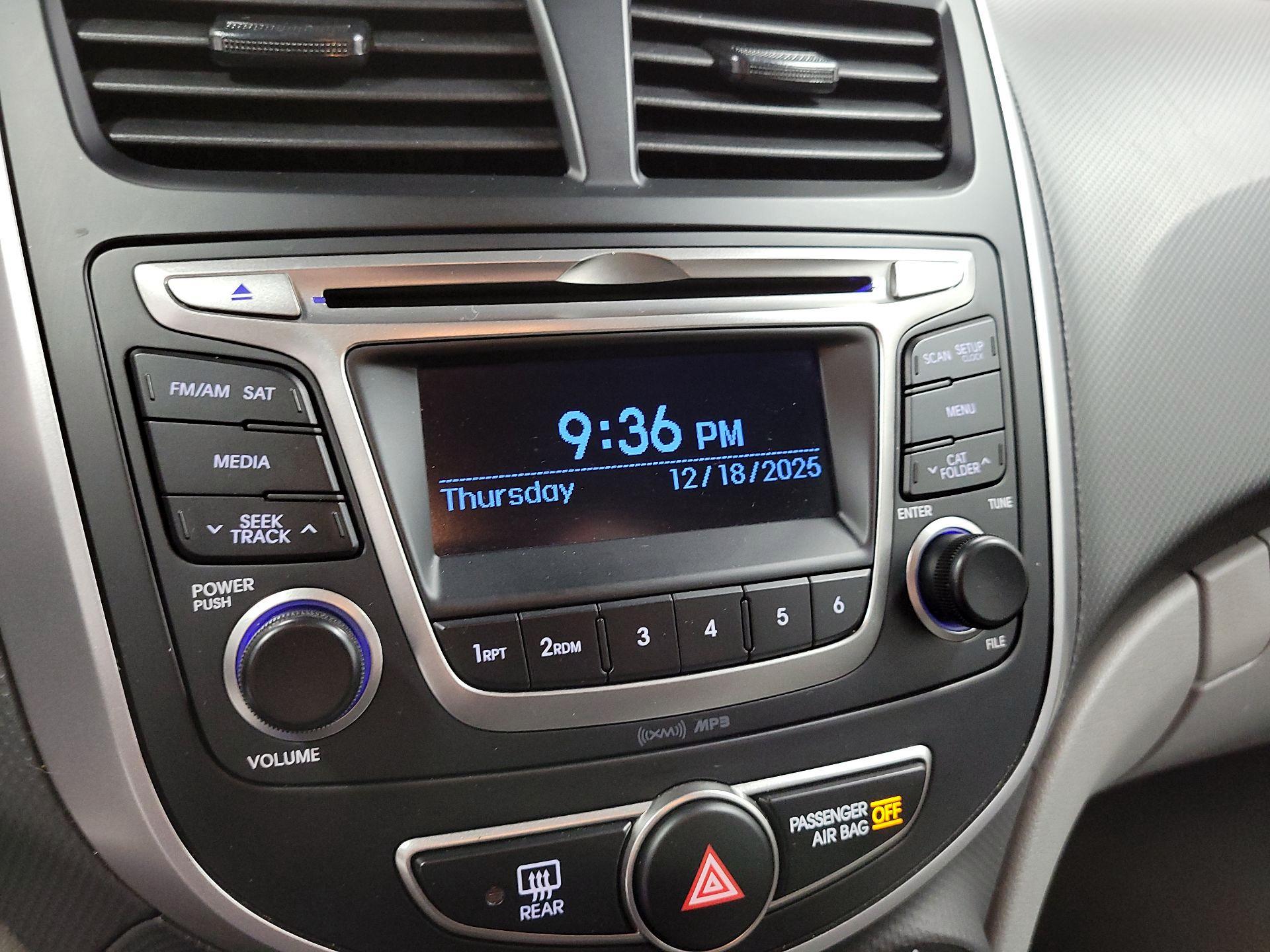 Thumbnail: 2015 Hyundai Accent - 11