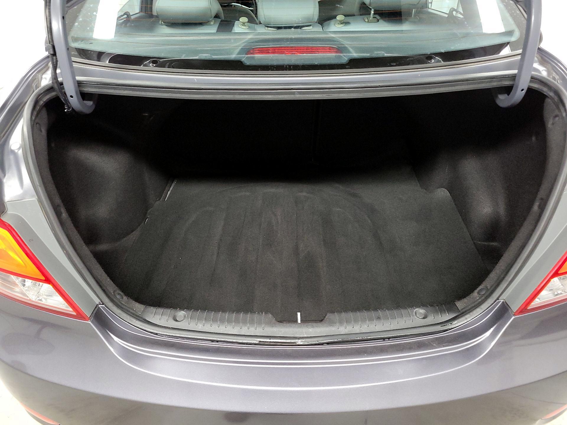 Thumbnail: 2015 Hyundai Accent - 15