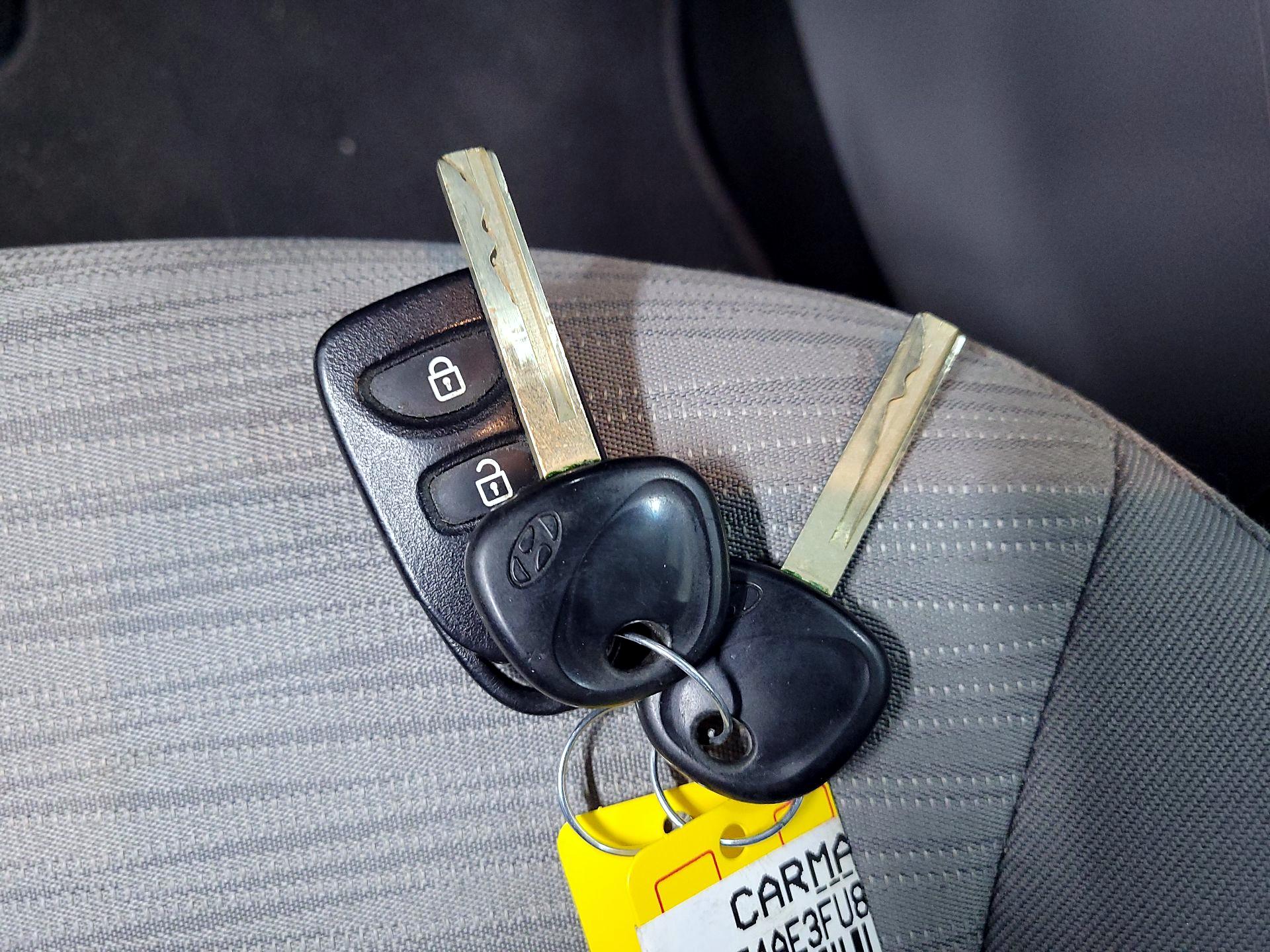 Thumbnail: 2015 Hyundai Accent - 17