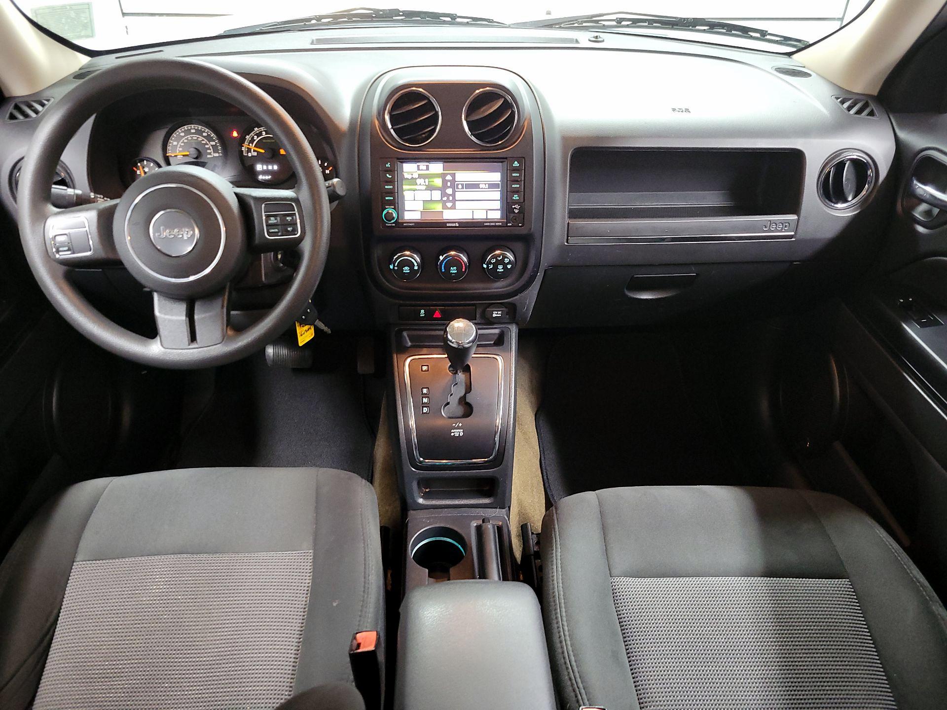 Thumbnail: 2016 Jeep Patriot - 9