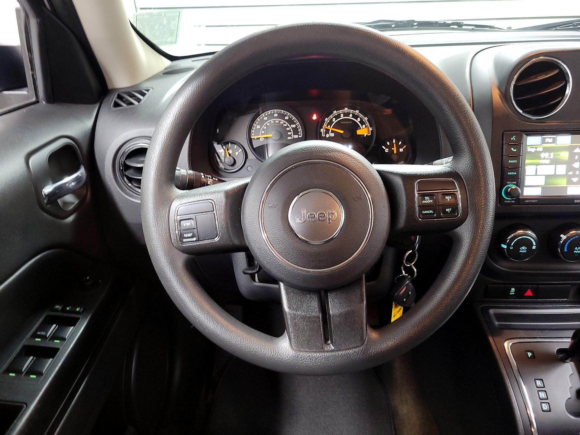 Thumbnail: 2016 Jeep Patriot - 10