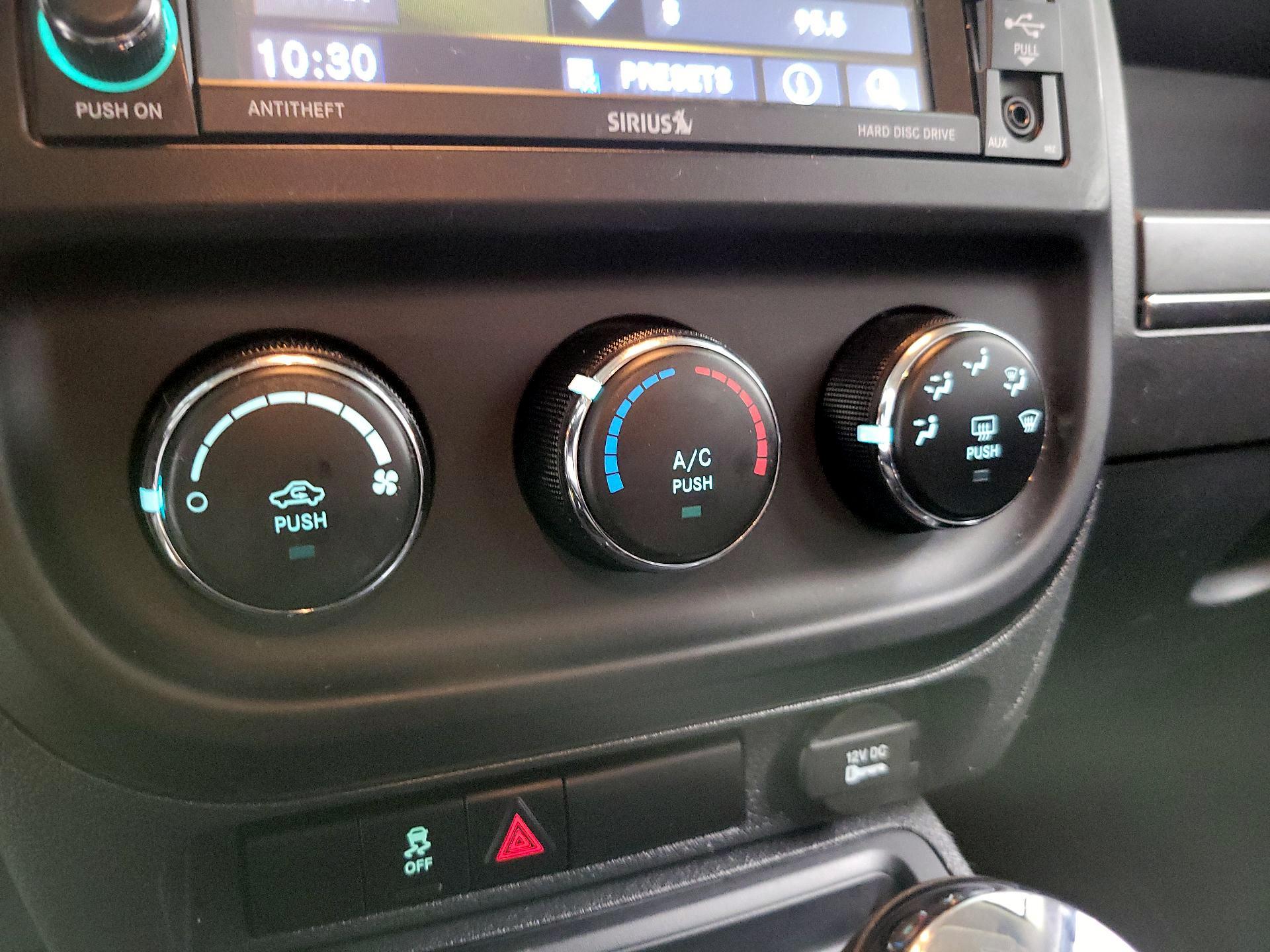 Thumbnail: 2016 Jeep Patriot - 14