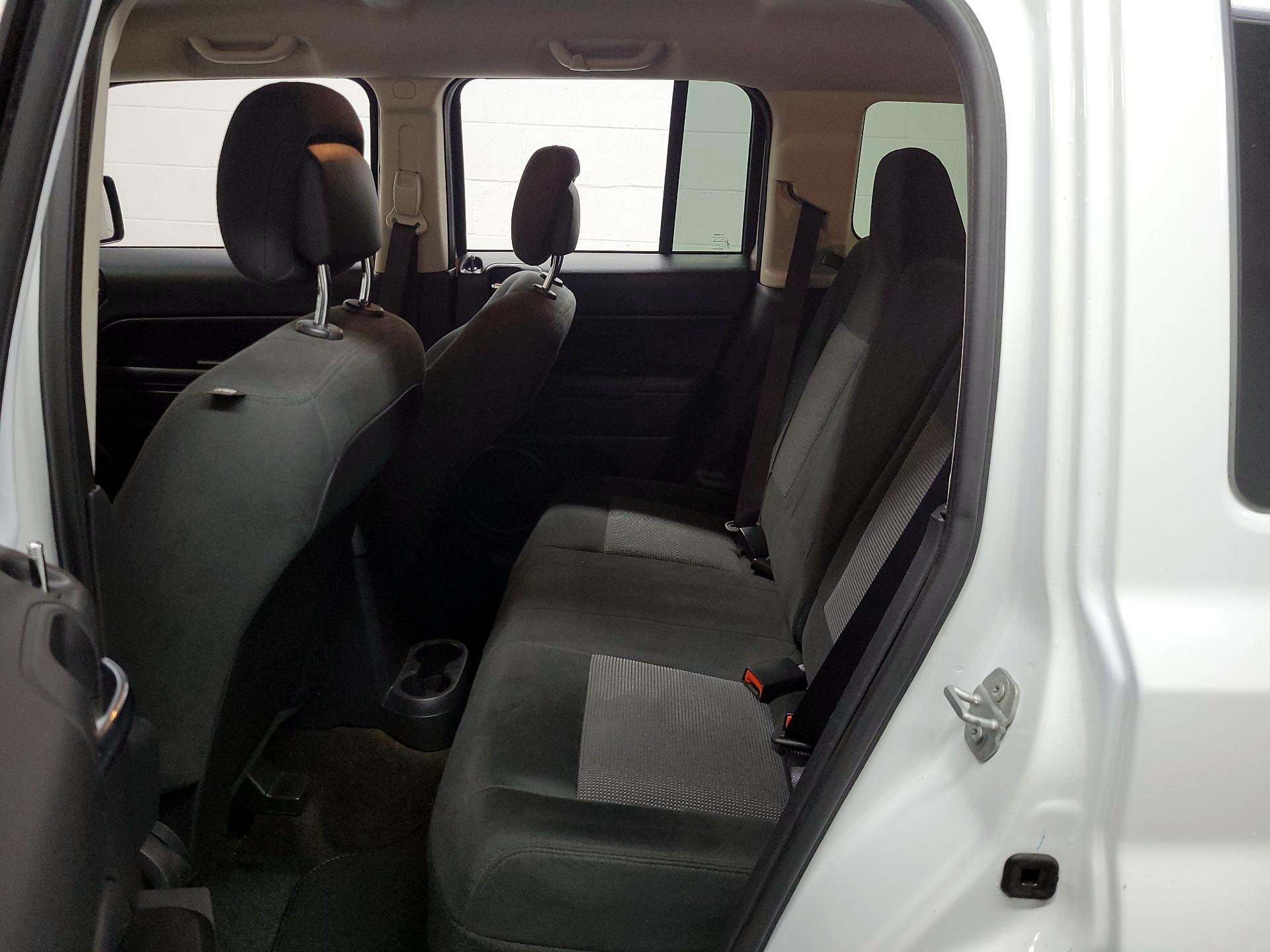 Thumbnail: 2016 Jeep Patriot - 16