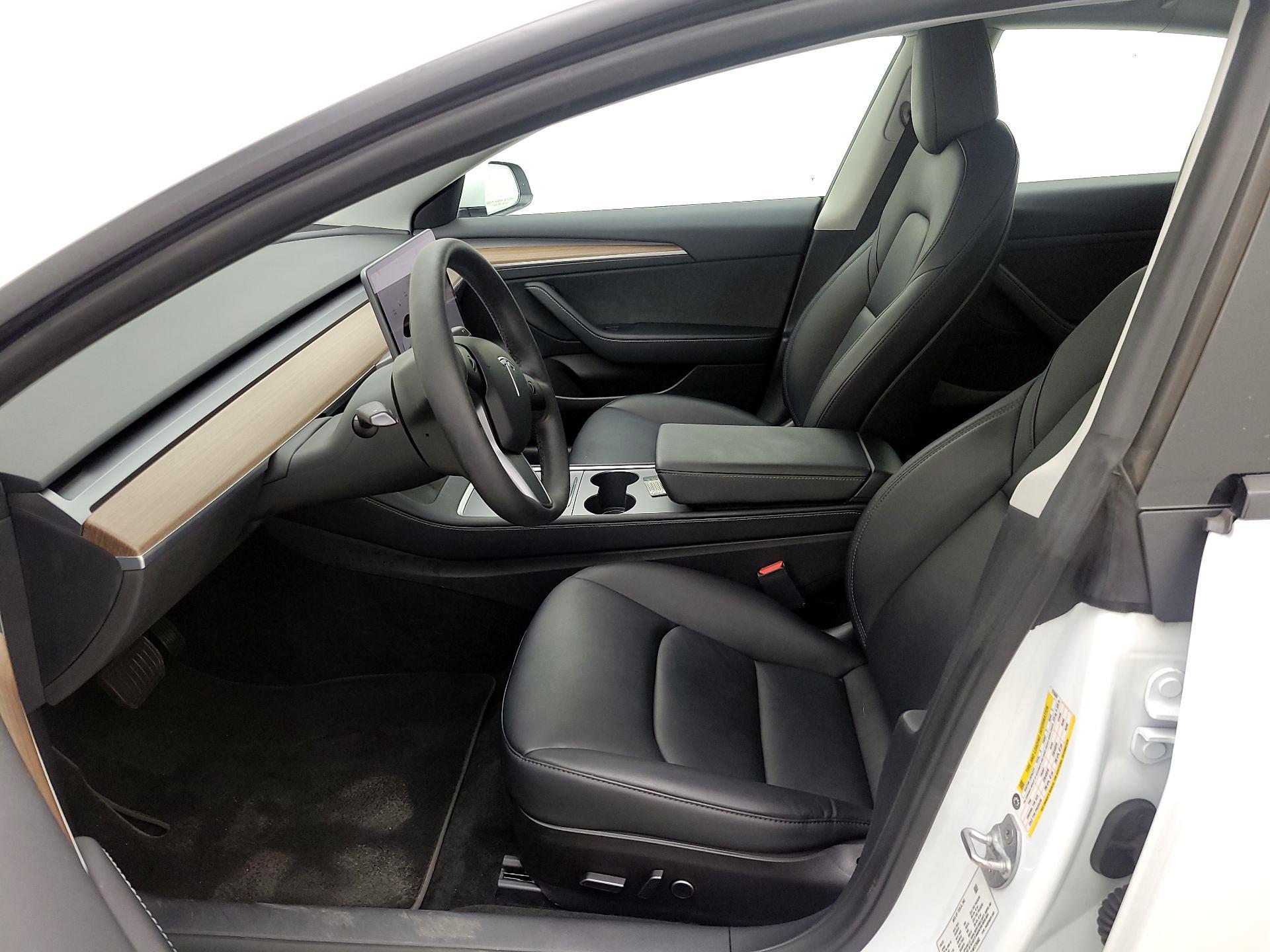 Thumbnail: 2022 Tesla Model 3 - 11