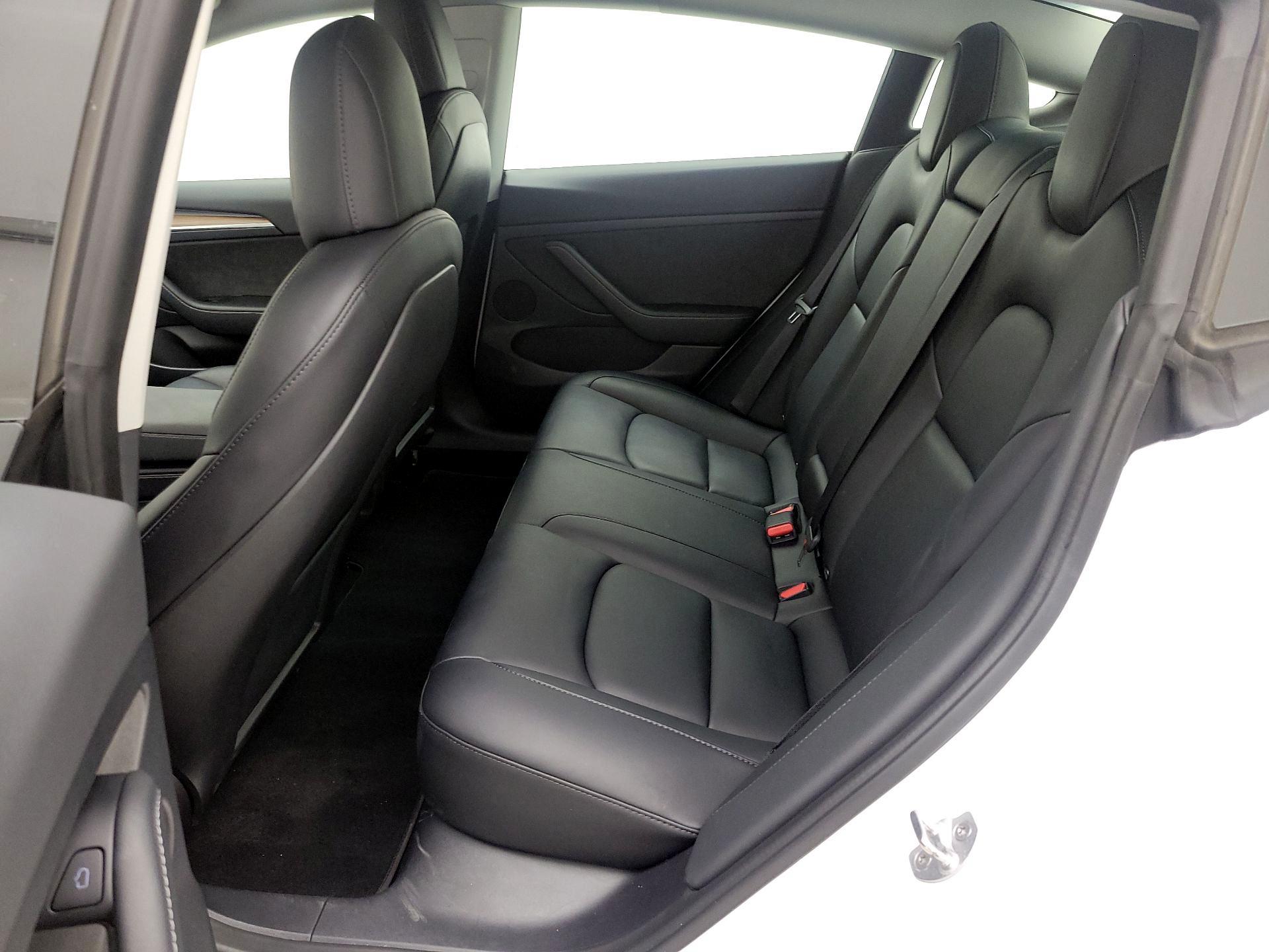 Thumbnail: 2022 Tesla Model 3 - 18