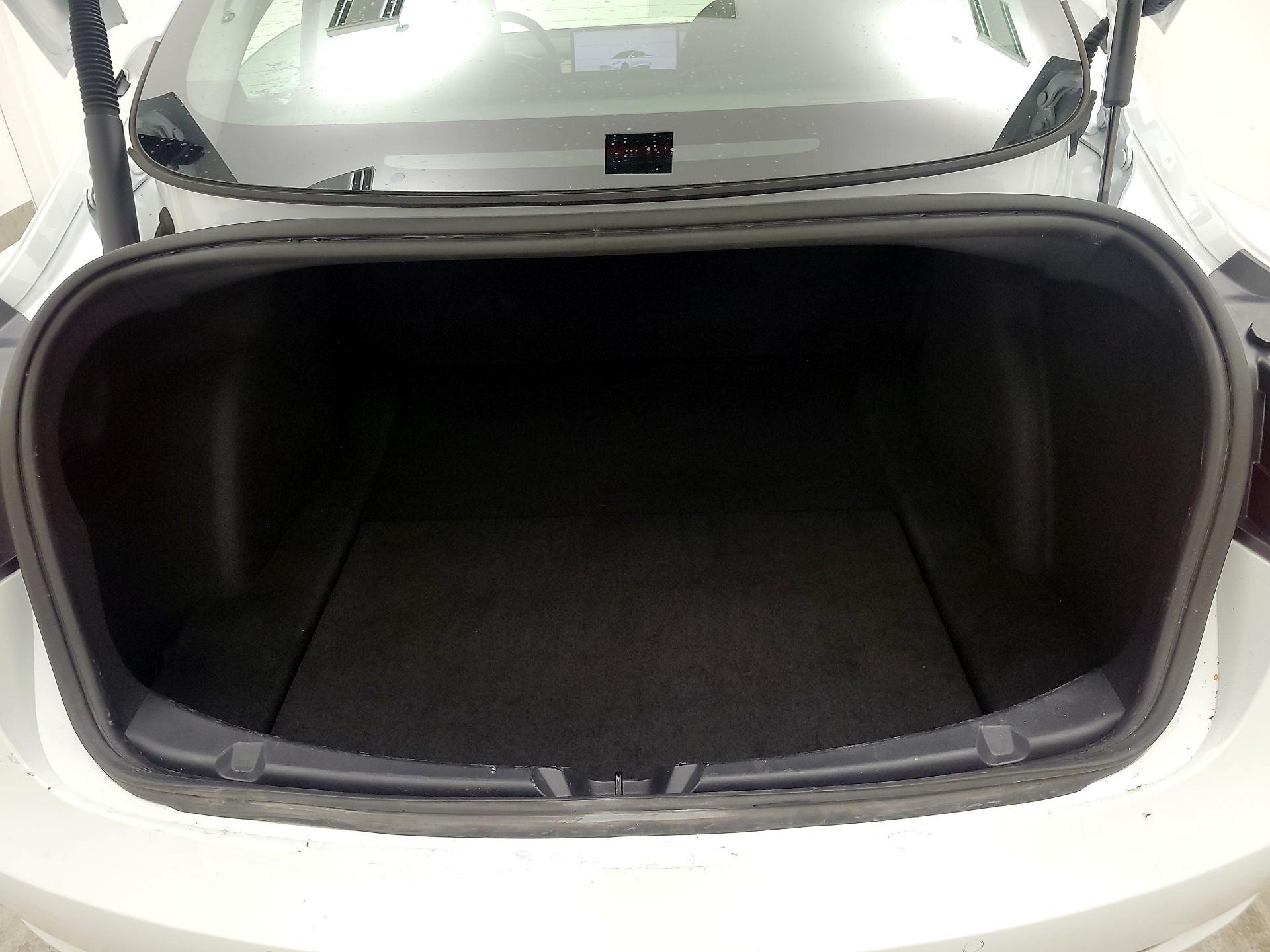 Thumbnail: 2022 Tesla Model 3 - 19